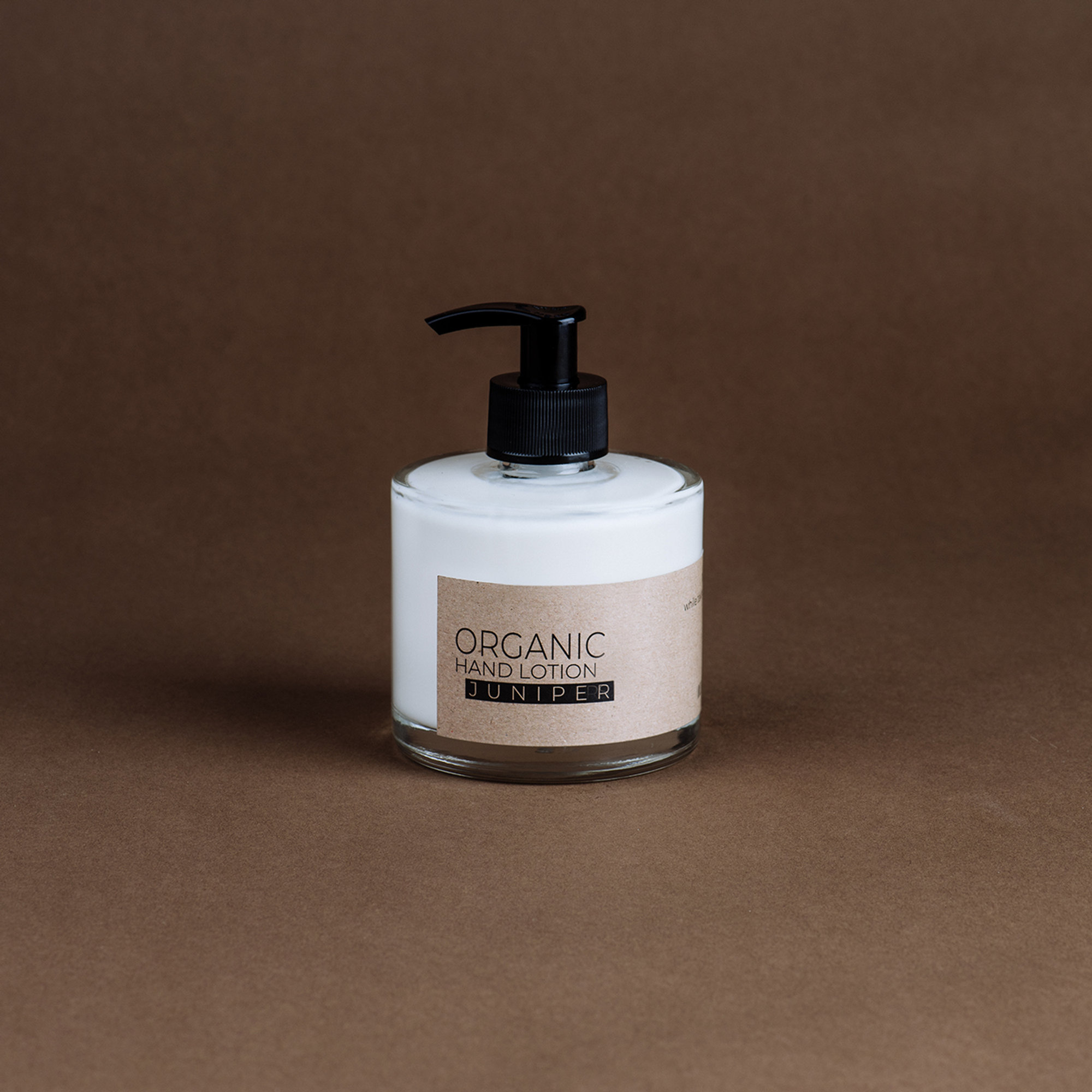 Lozione mani in bottiglia di vetro / ORGANIC HAND LOTION 200ml - Ginepro The Munio vista0