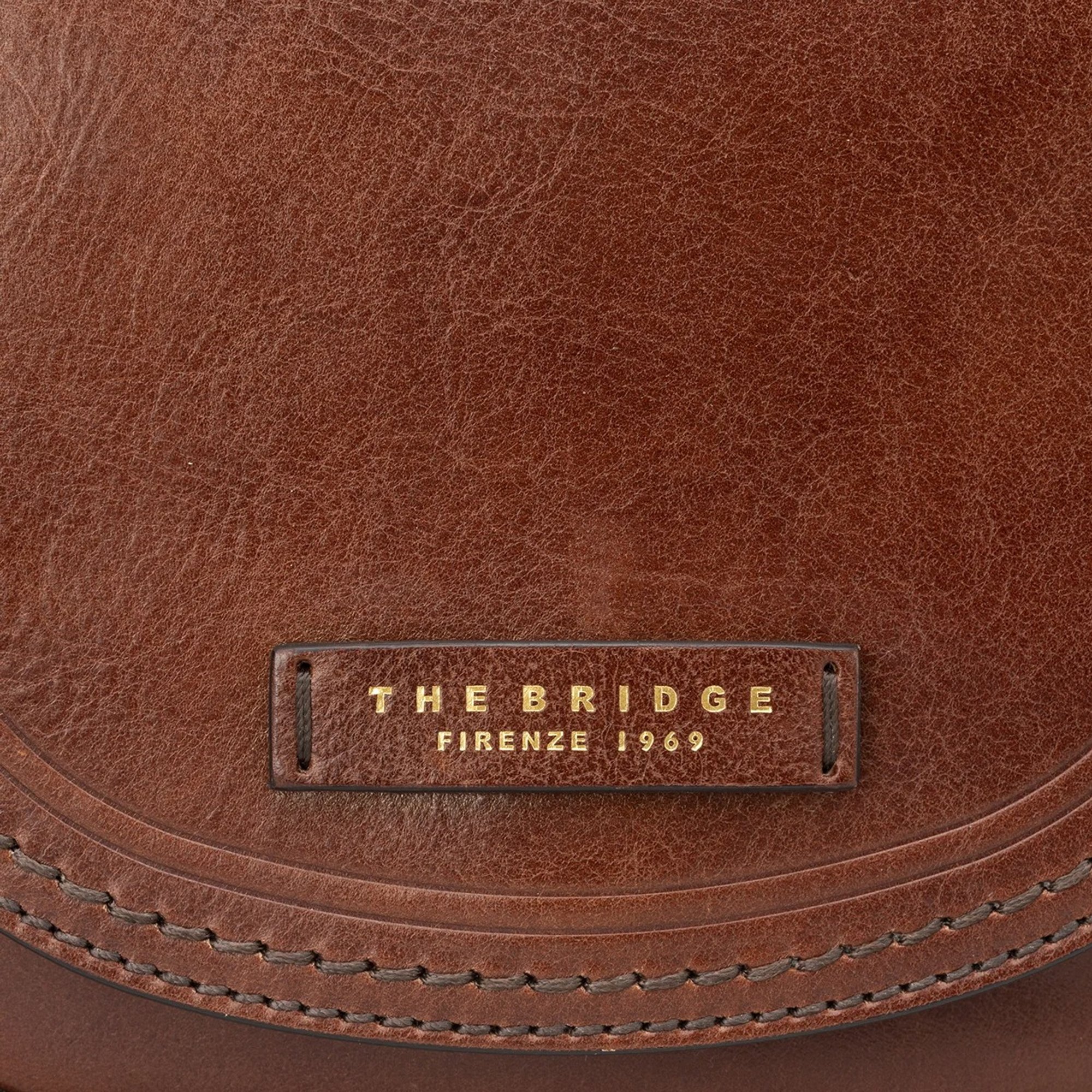 Borsa a mezzaluna media con nappa marrone The Bridge vista3