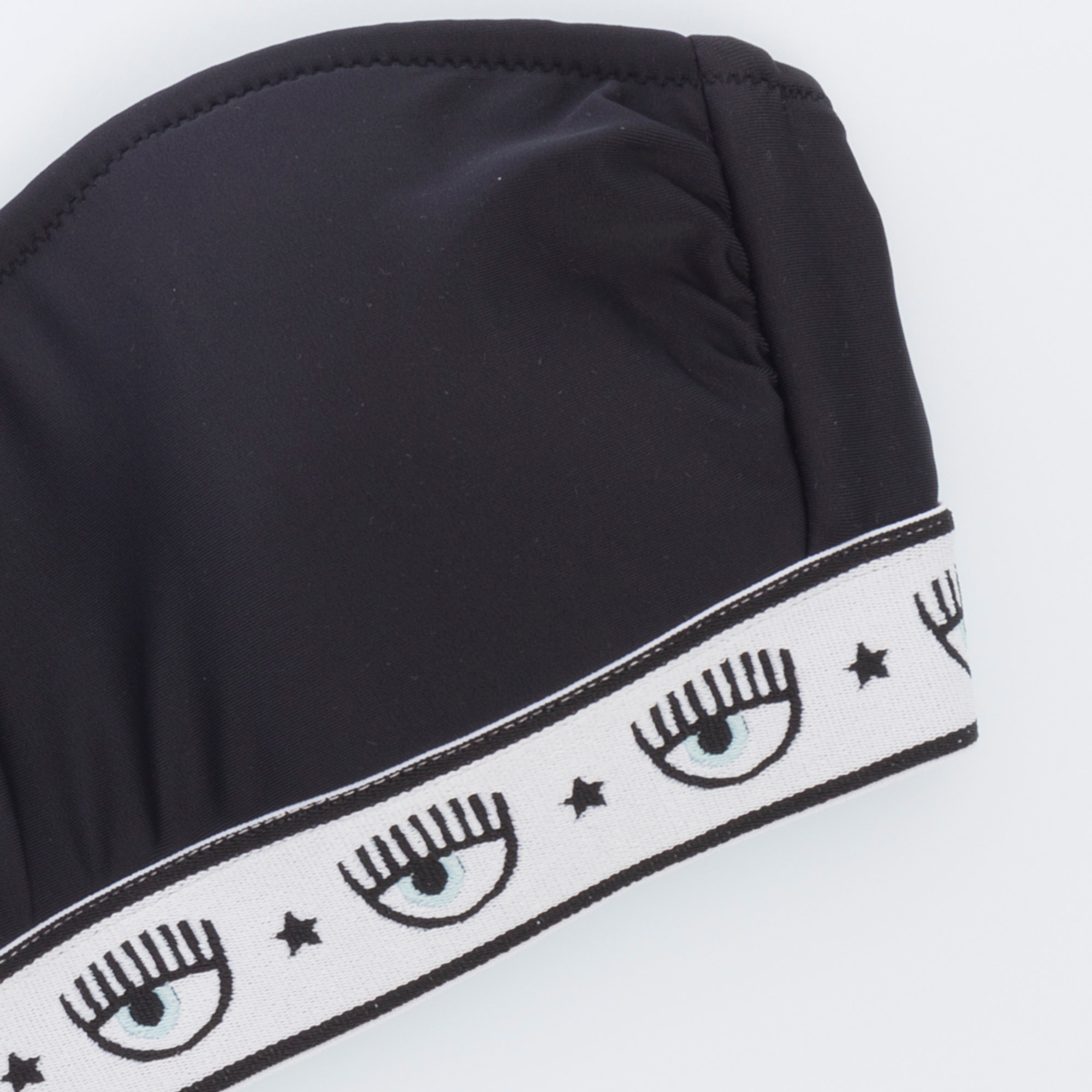 Chiara Ferragni bikini a fascia nero Chiara Ferragni  vista2