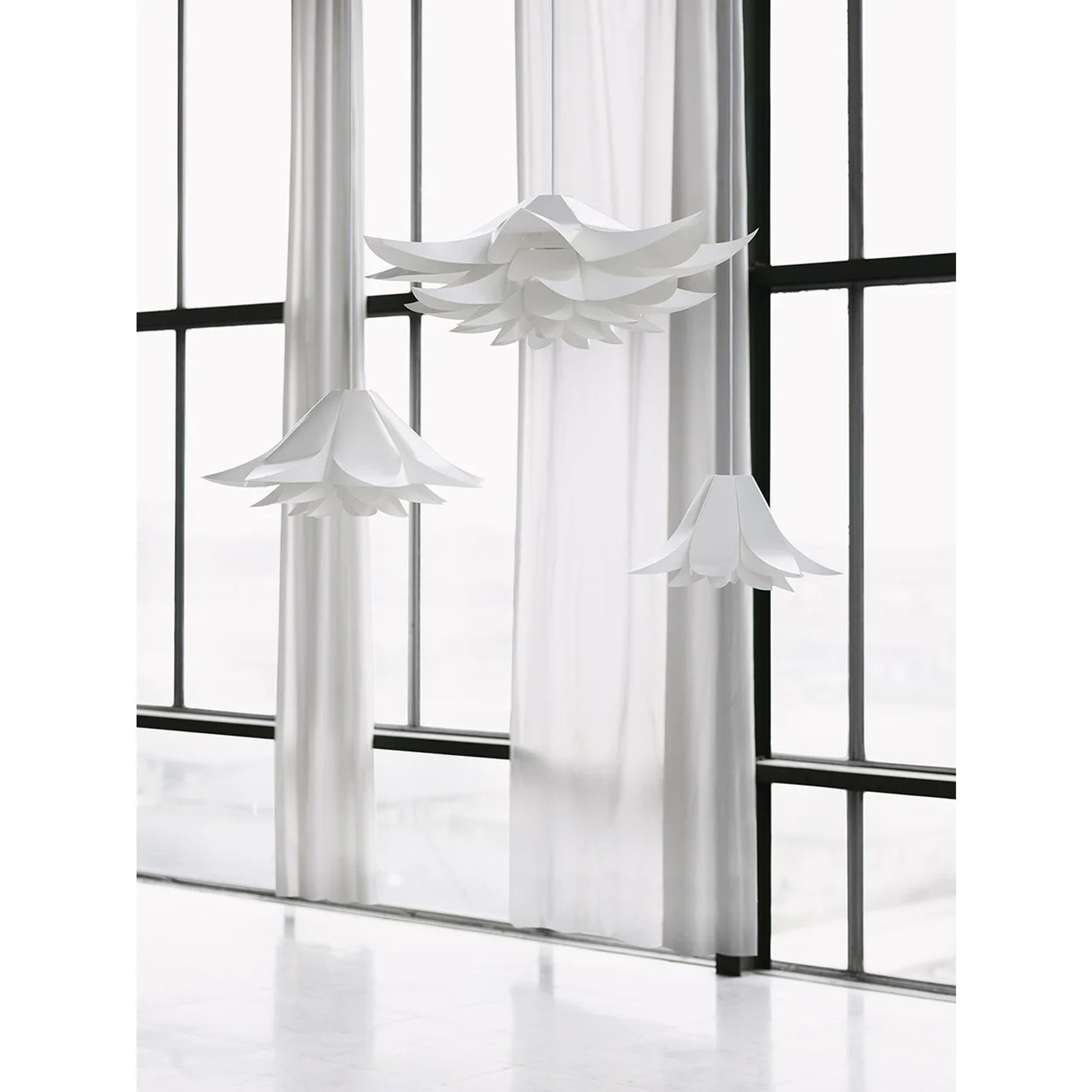 Simon Karkov Norm 06 Grande lampe Blanc Normann Copenhagen vista2