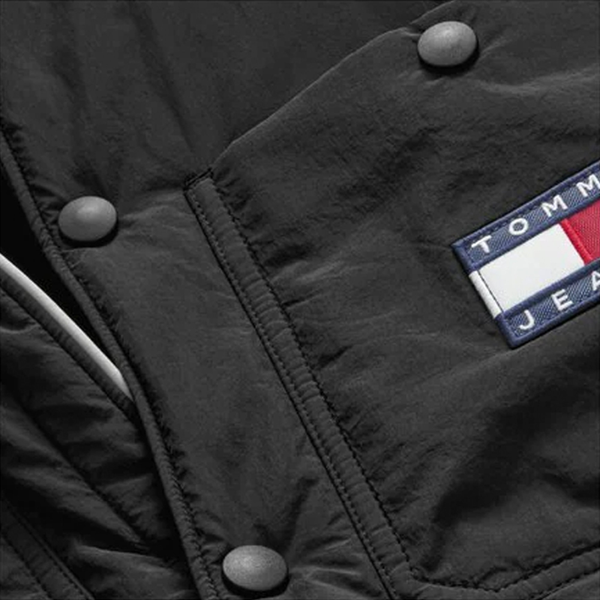 Tommy Hilfiger giaccone con distintivo nero Tommy Hilfiger  vista2