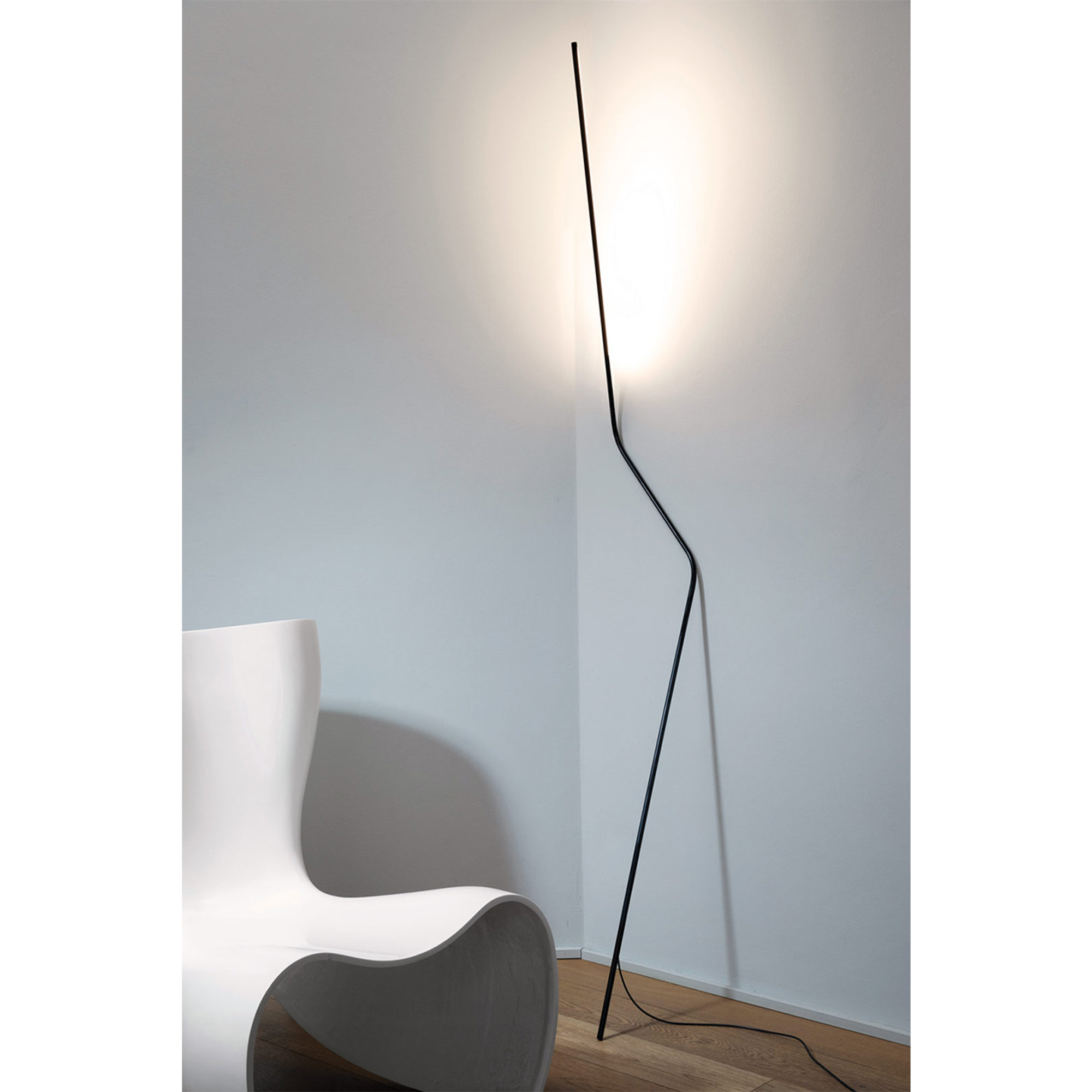 NEO LED floor lamp - Bernhard Osann - black Nemo Lighting vista4