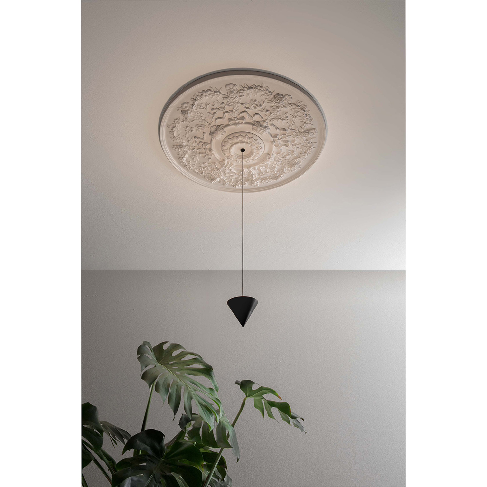 Lampada a sospensione MOONBLOOM piccola 1 cono, bianco/nero KARMAN vista5