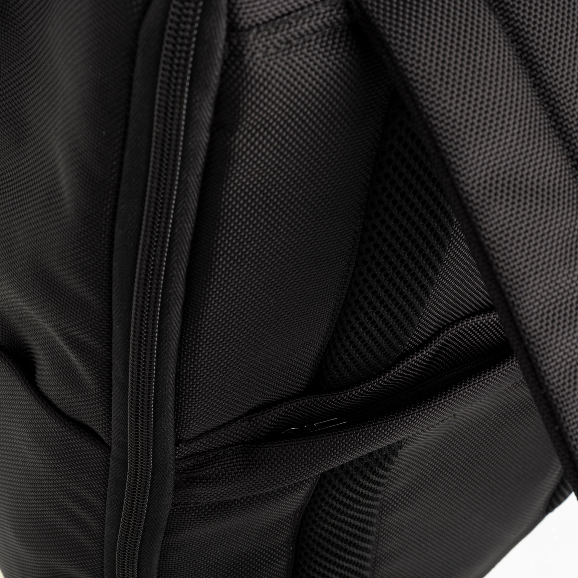 Zaino 2 comparti in tessuto e pelle porta computer e porta ipad® nero Piquadro vista4