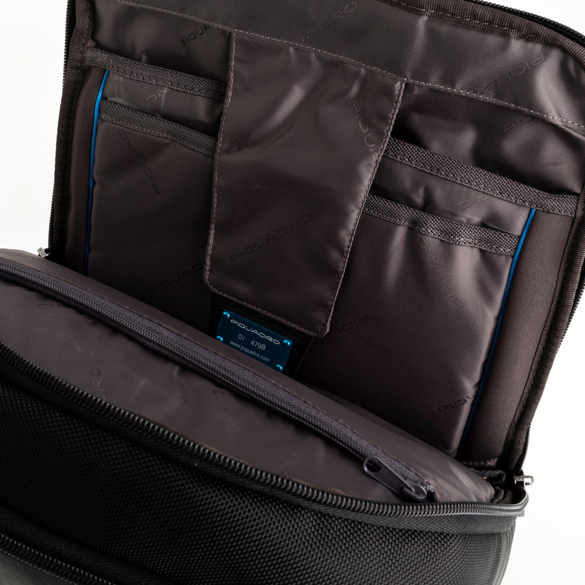Zaino 2 comparti in tessuto e pelle porta computer e porta ipad® nero Piquadro vista5