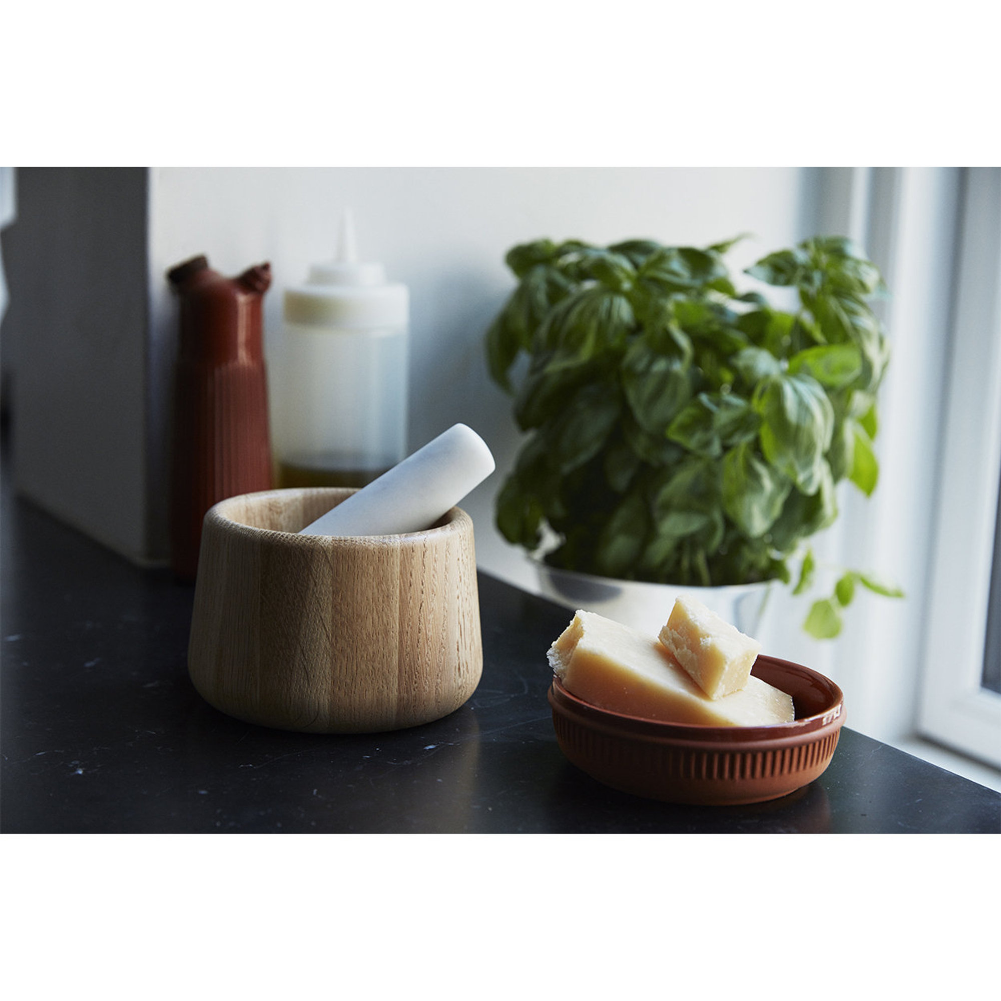 Mortaio e pestello artigianali Normann Copenhagen vista4