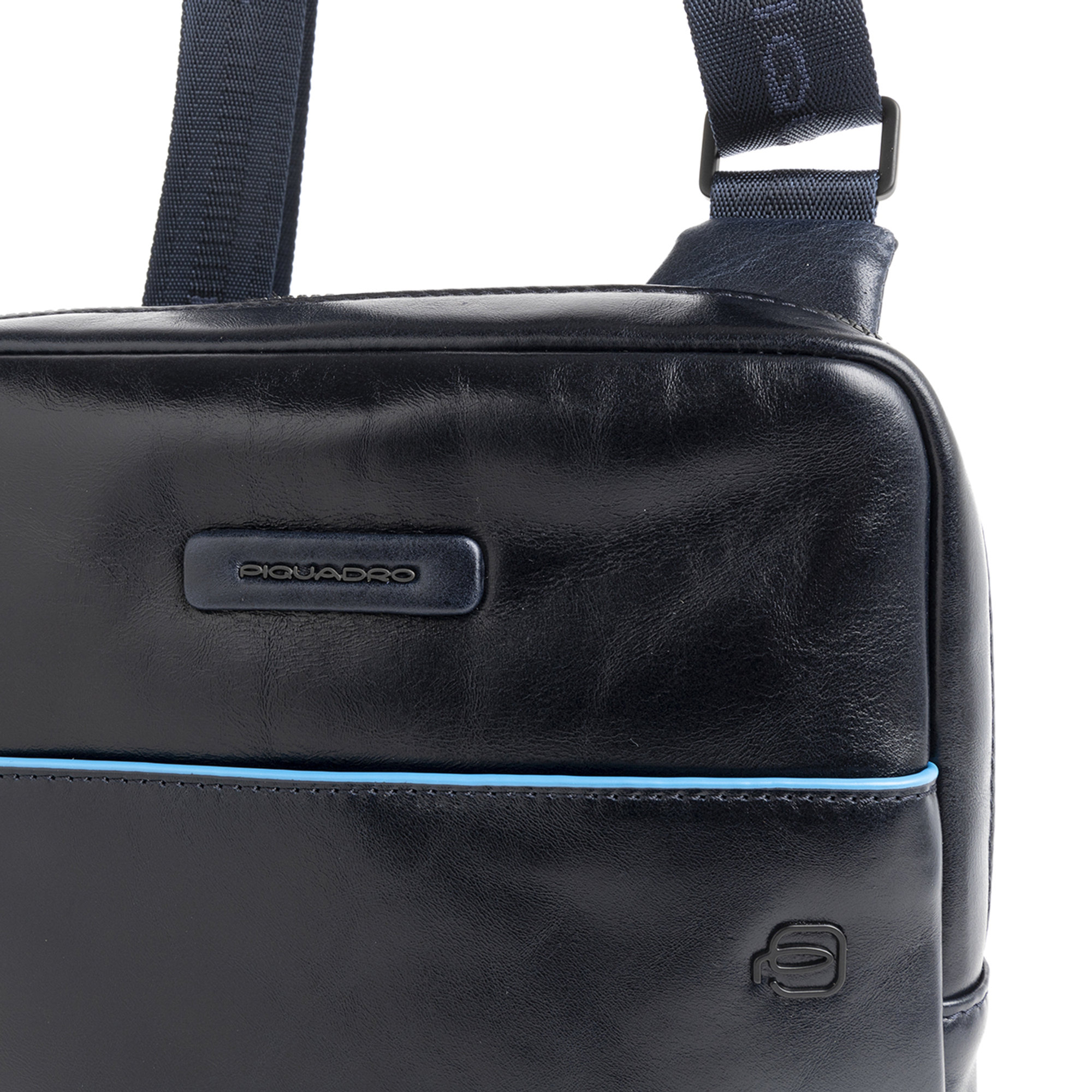 Piquadro Borsello pelle per iPad 11"®, porta AIRTAG®CONNEQU blu notte Piquadro vista3