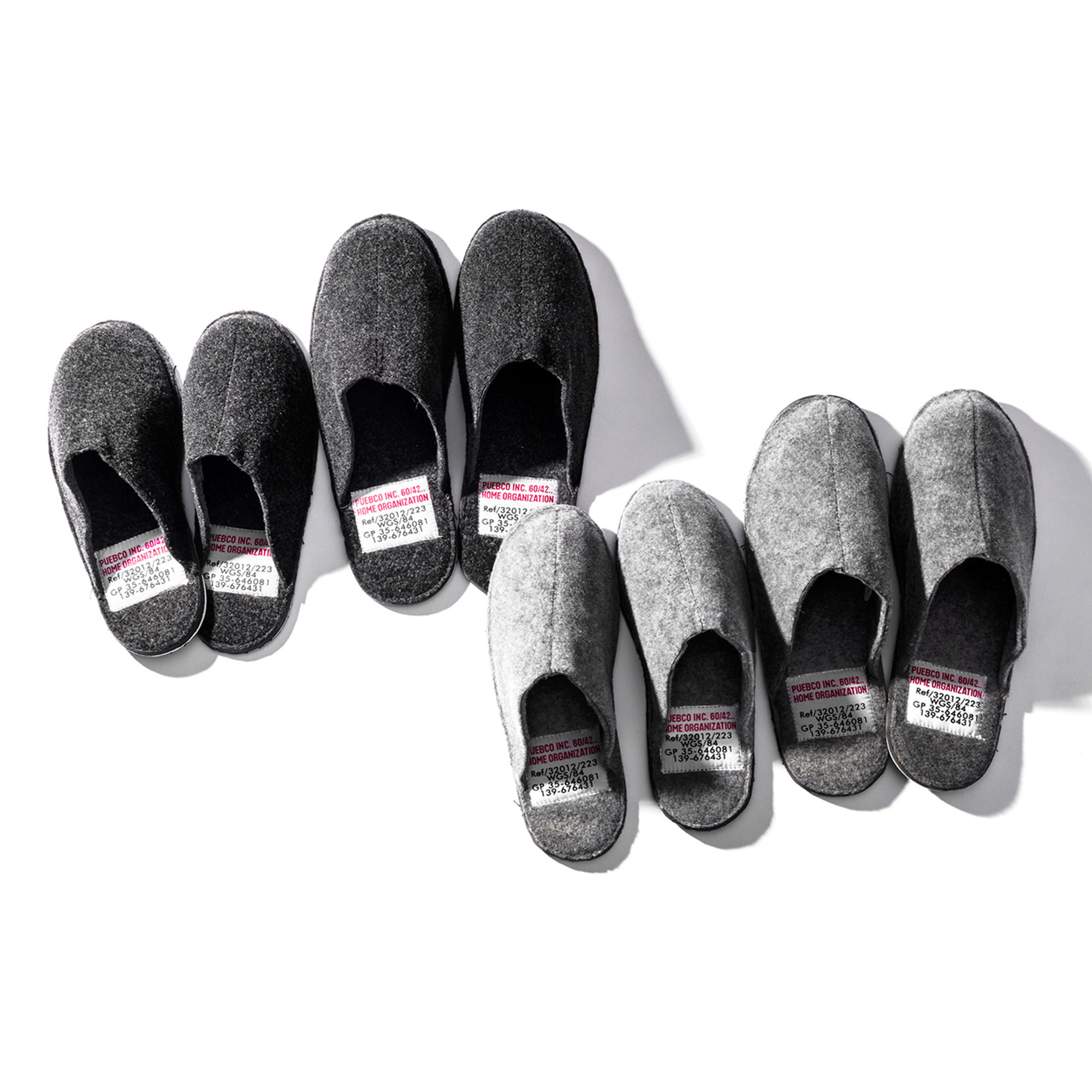 Petit chausson gris gris foncé Puebco vista2