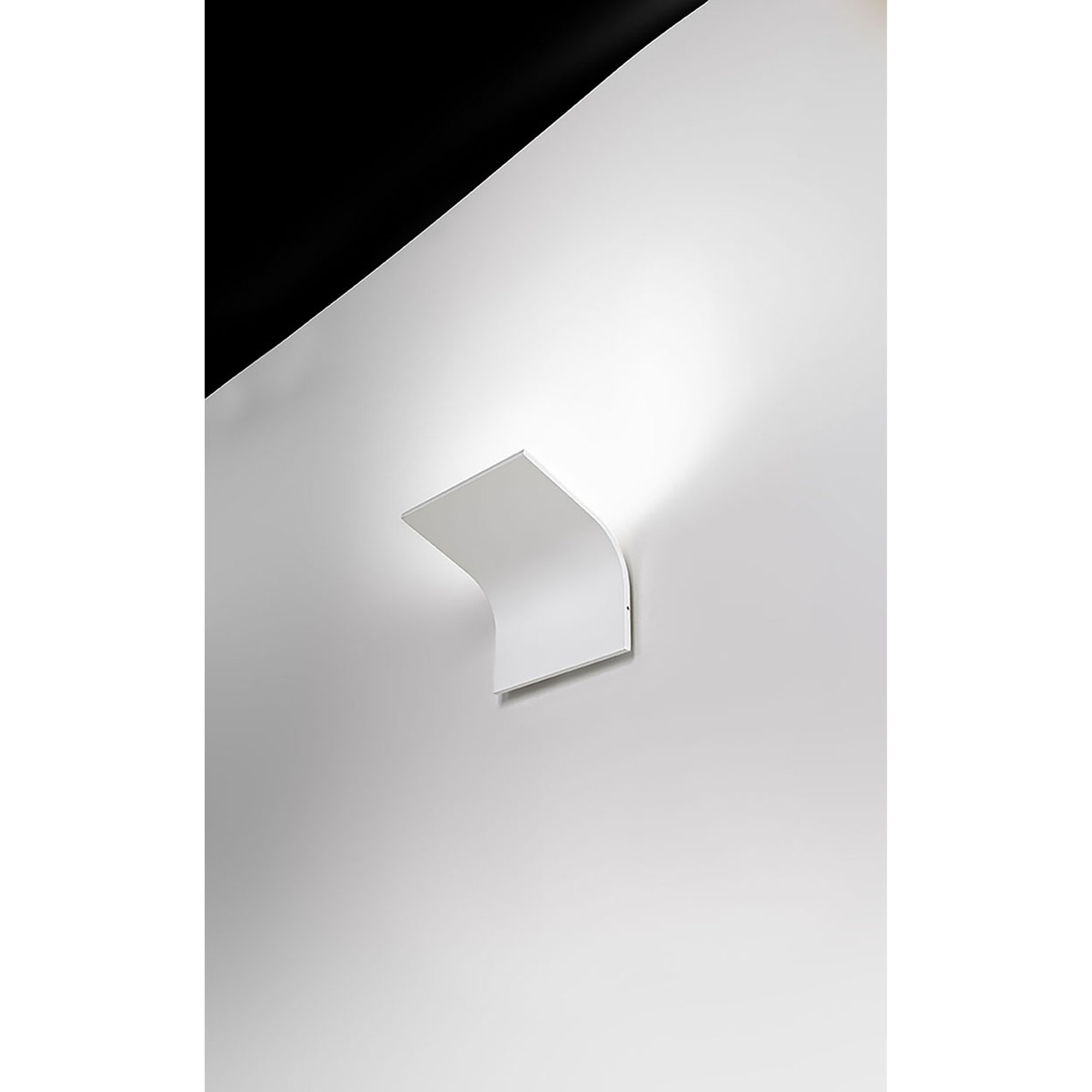 App - Applique a luce indiretta finitura bianco - 1 luci Panzeri luce vista1