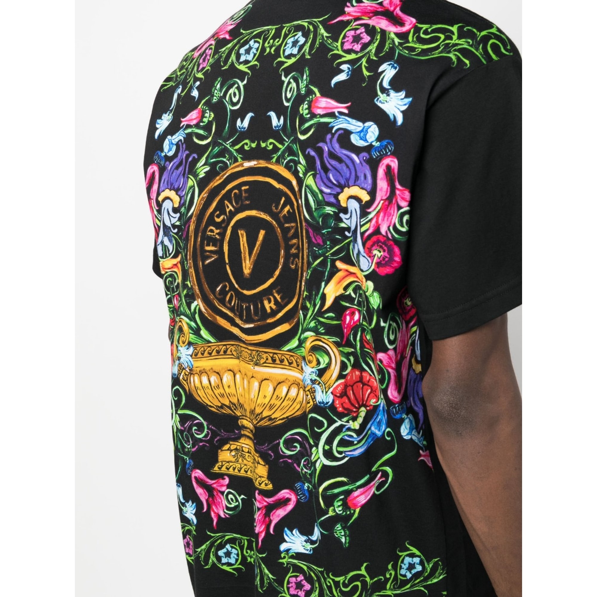 r Pkt Panel Garden V-emb T-shirt Versace Jeans Couture vista3