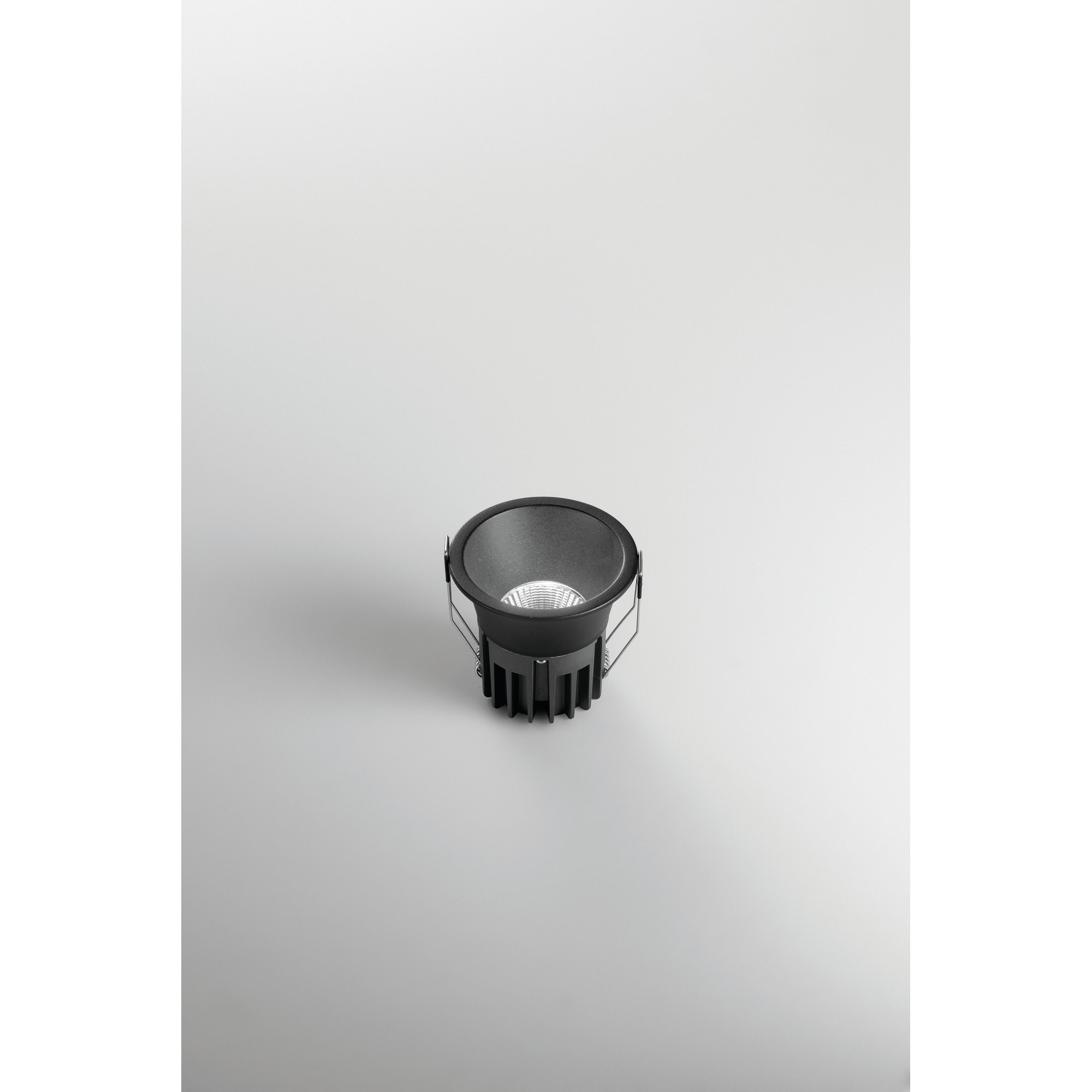 Encastré Led Quark en Aluminium Noir Cob 12w 1300lm Cct 8,5x8,5x8. INTEC vista0
