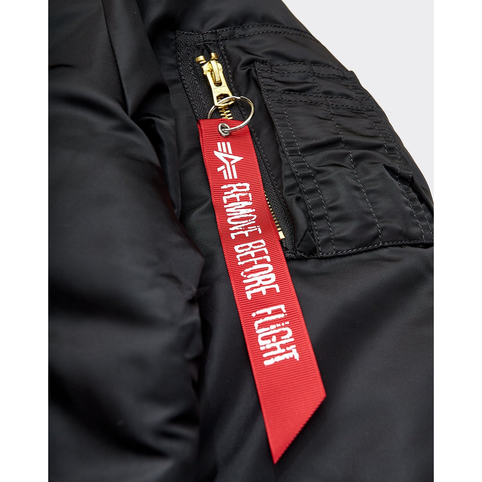 Bombardero Ma-1 negro Alpha Industries vista2
