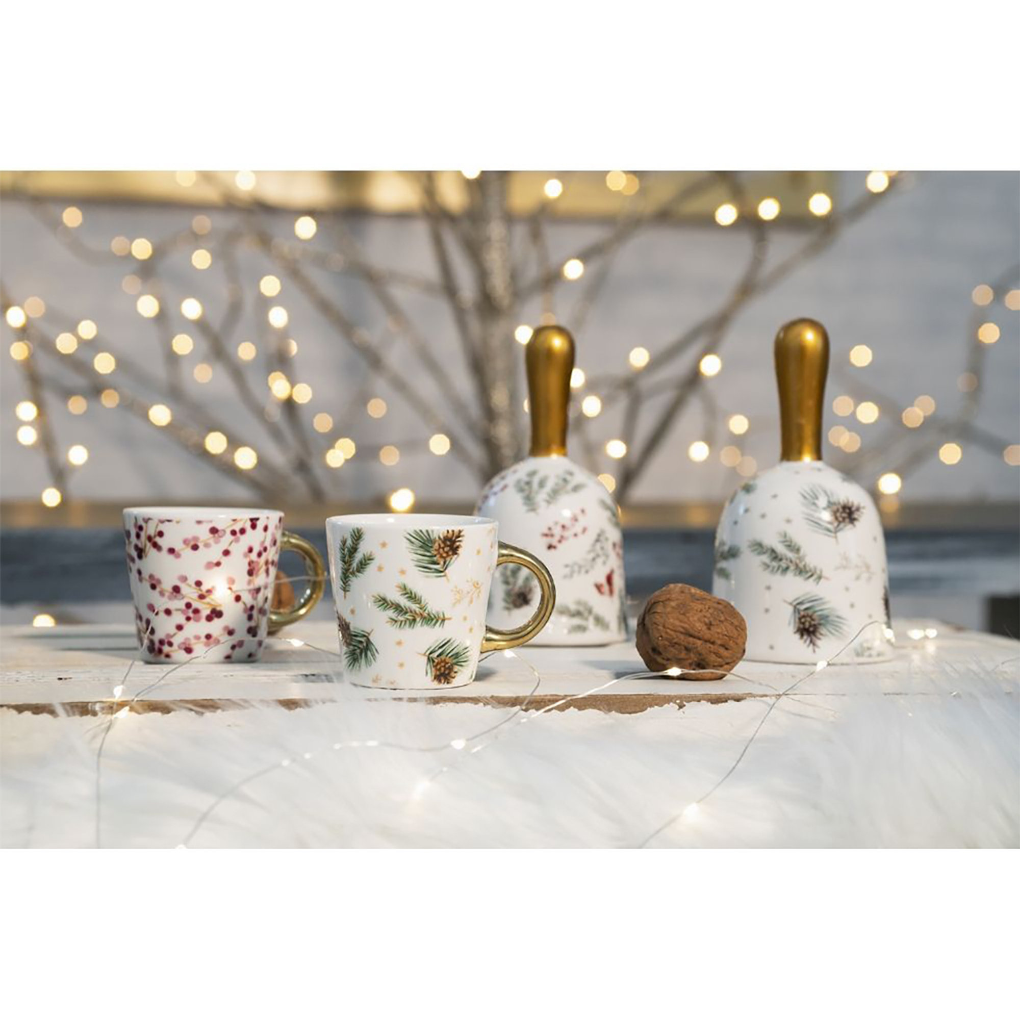 Ensemble de 6 tasses à café de Noël 90 ml, décorées de branches de pin, baies et cônes de pin, avec une poignée dorée confortable, en porcelaine nouvelle, houx Villa D'Este Home Tivoli 1996 vista4