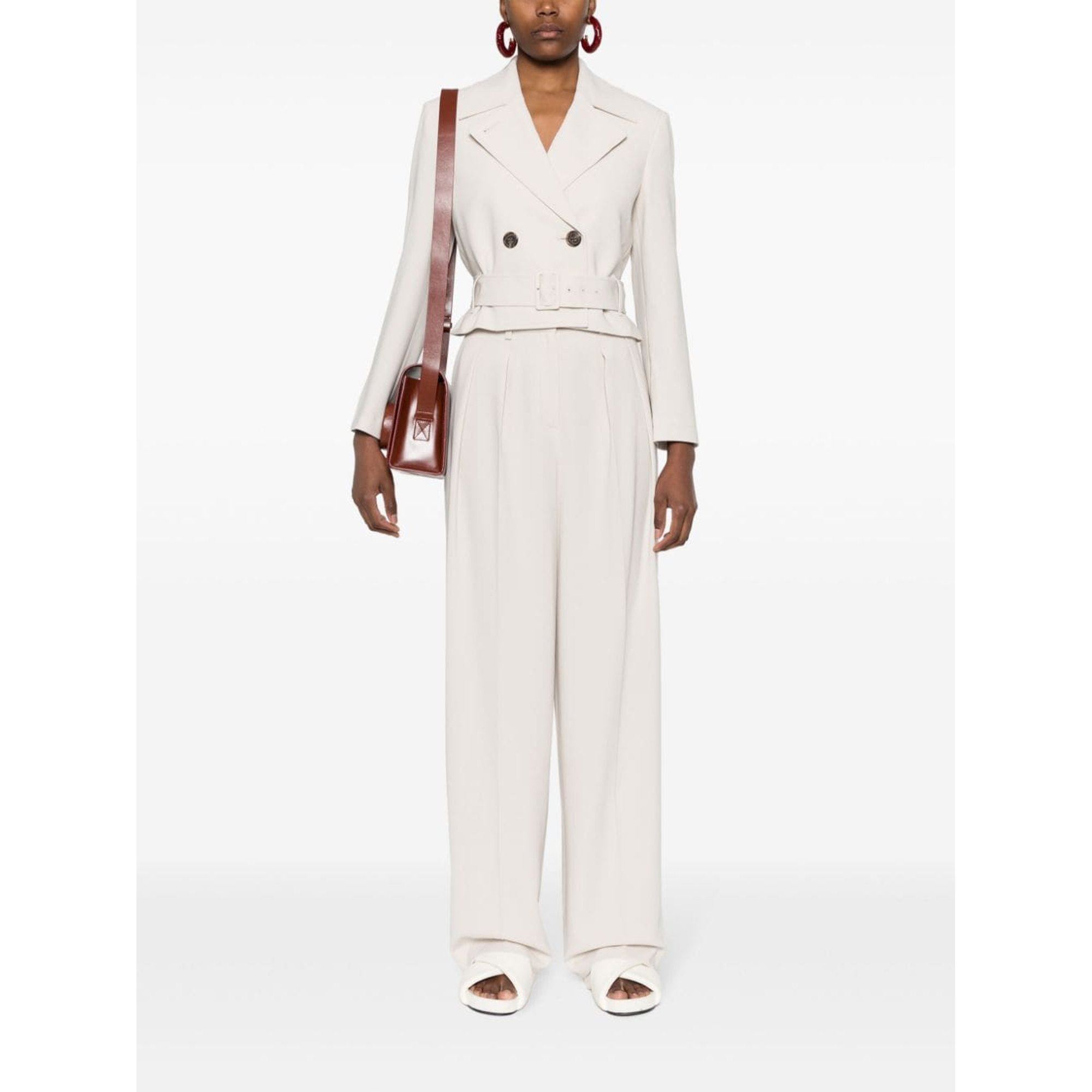 Crop db Trench.admir N1109401 Theory vista1