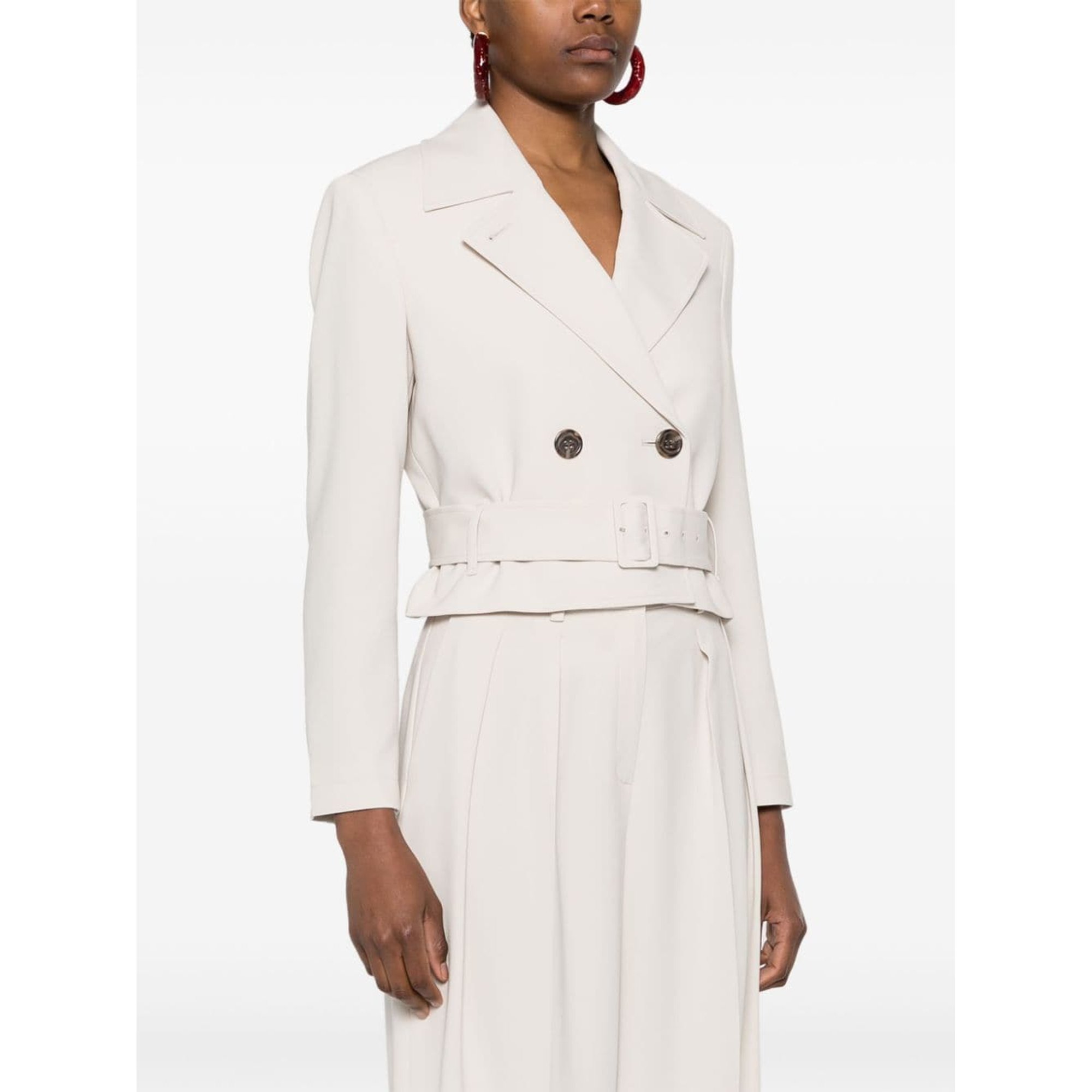 Crop db Trench.admir N1109401 Theory vista2