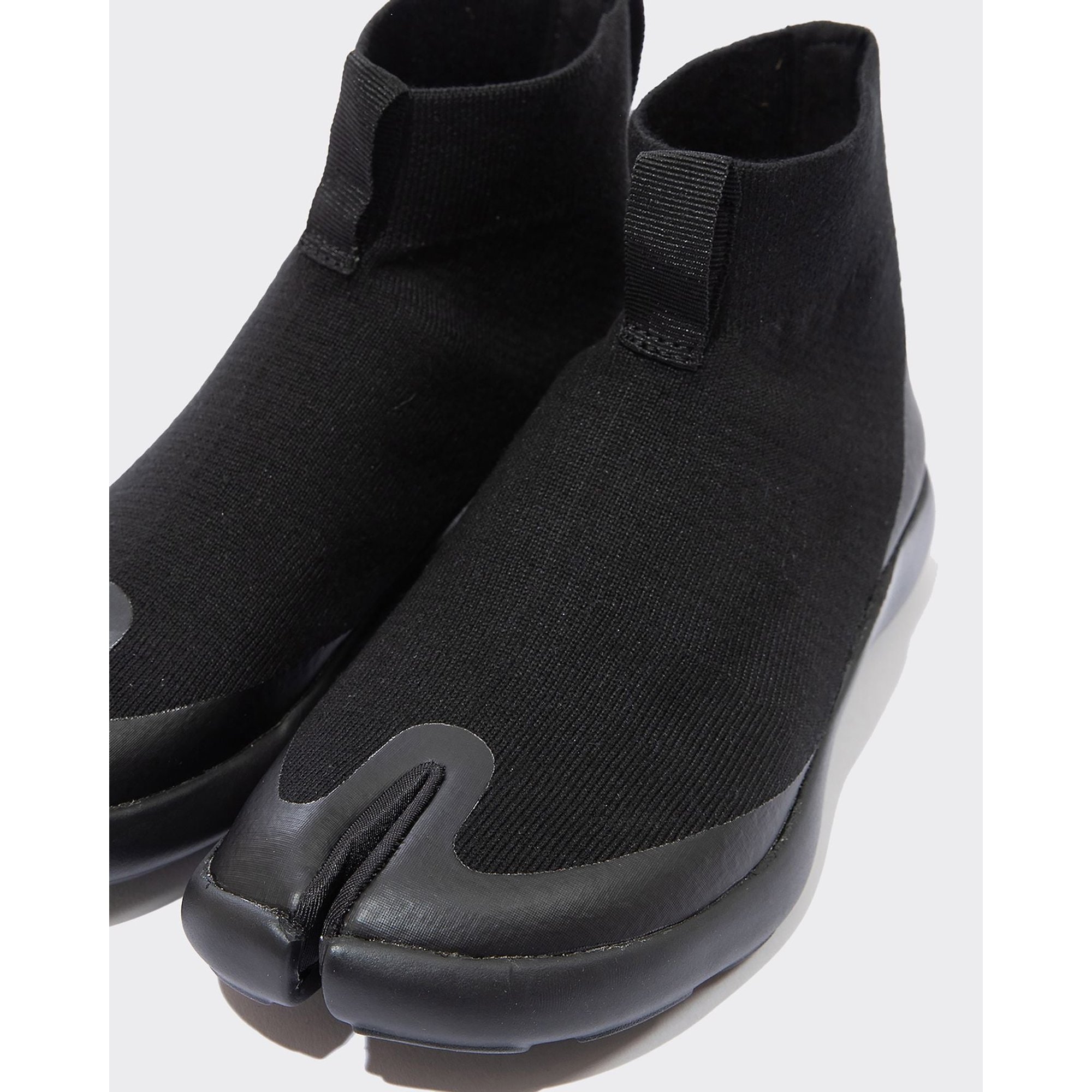 Zapatillas Tabi Altas Negras TABI vista3