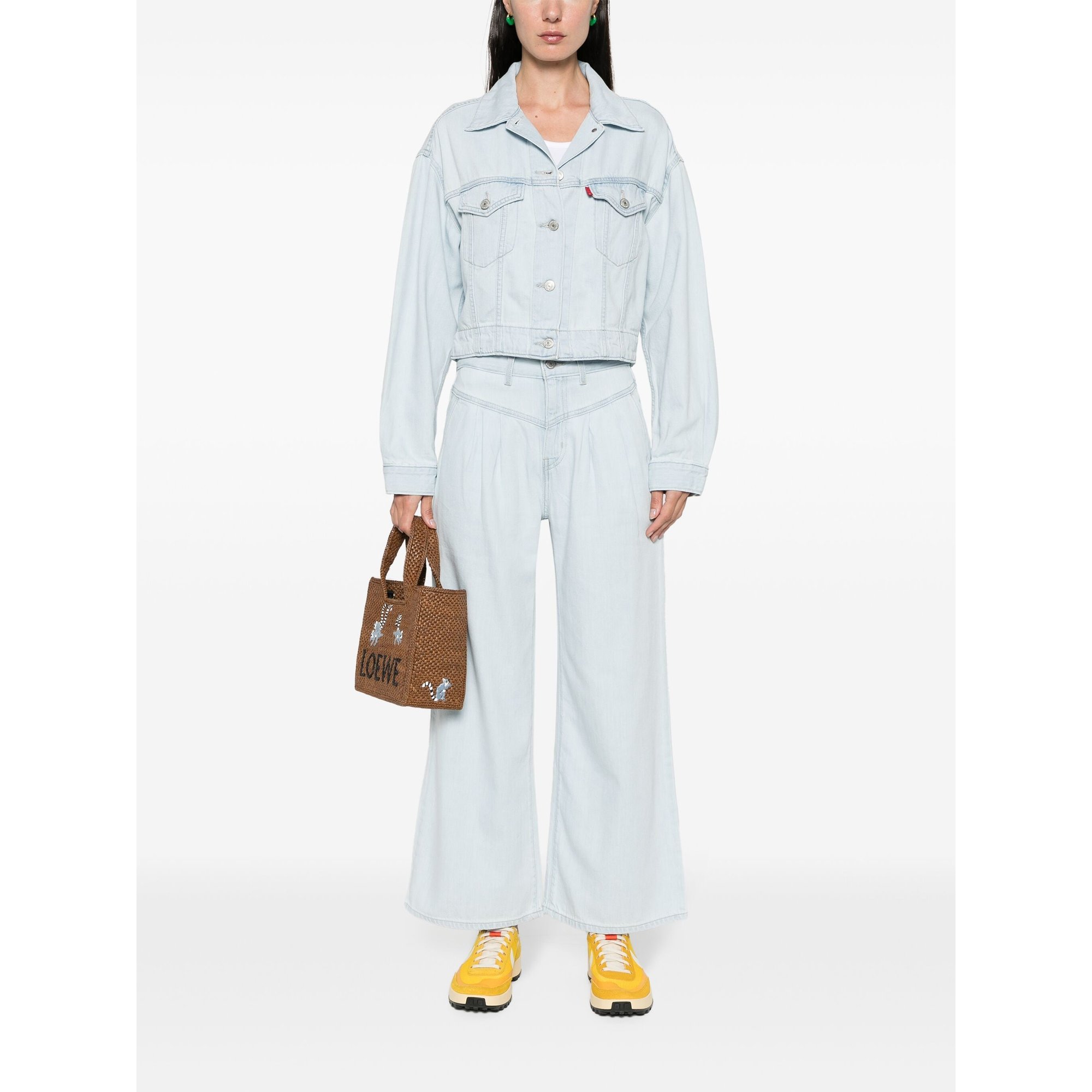 Featherweight Trucker A74390006 Levi's vista1