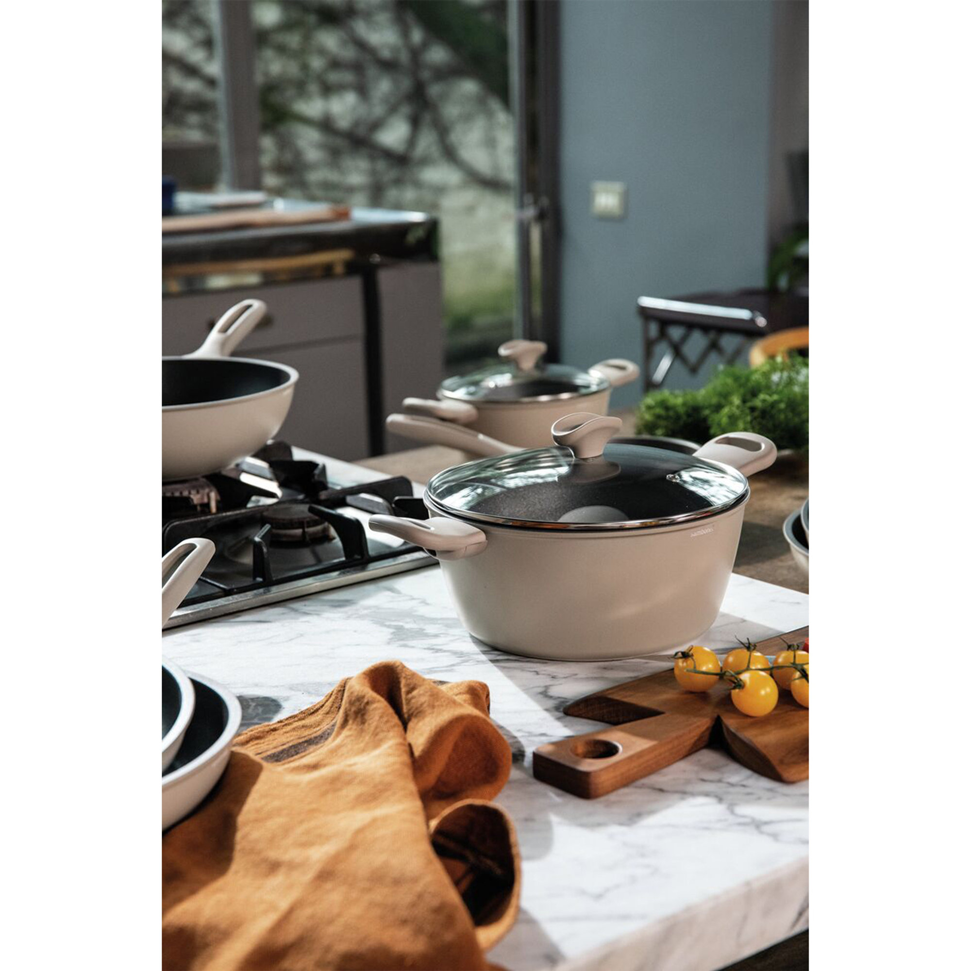 Casseruola alta 2 maniglie - Rotondo - Ø 24,0 cm - h 11,5 cm - 4,200 l - Silver Force Sambonet vista4