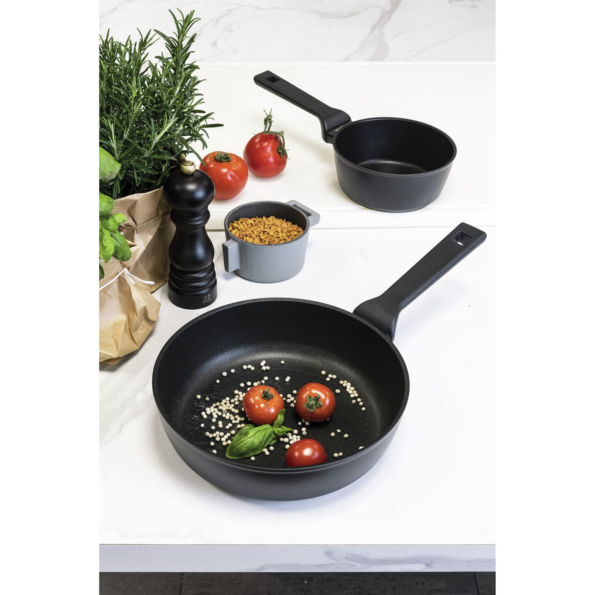 Padella - Rotondo - Ø 20,0 cm - h 4,1 cm - 1,100 l - Titan Pro Double Induction Sambonet vista4