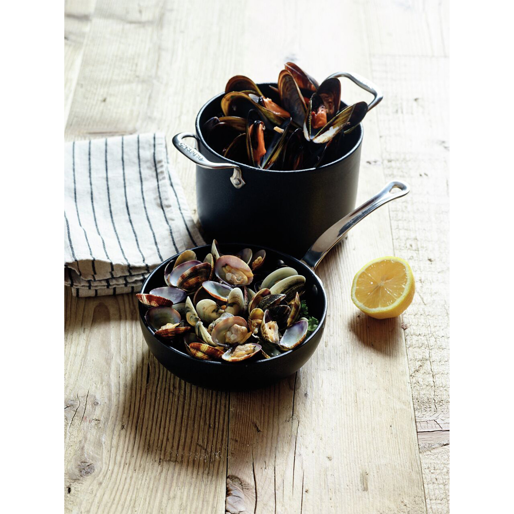 Cocotte Per Molluschi Ø Cm 16 H 12 Alluminio Antiaderente HP Dylon Paderno vista2