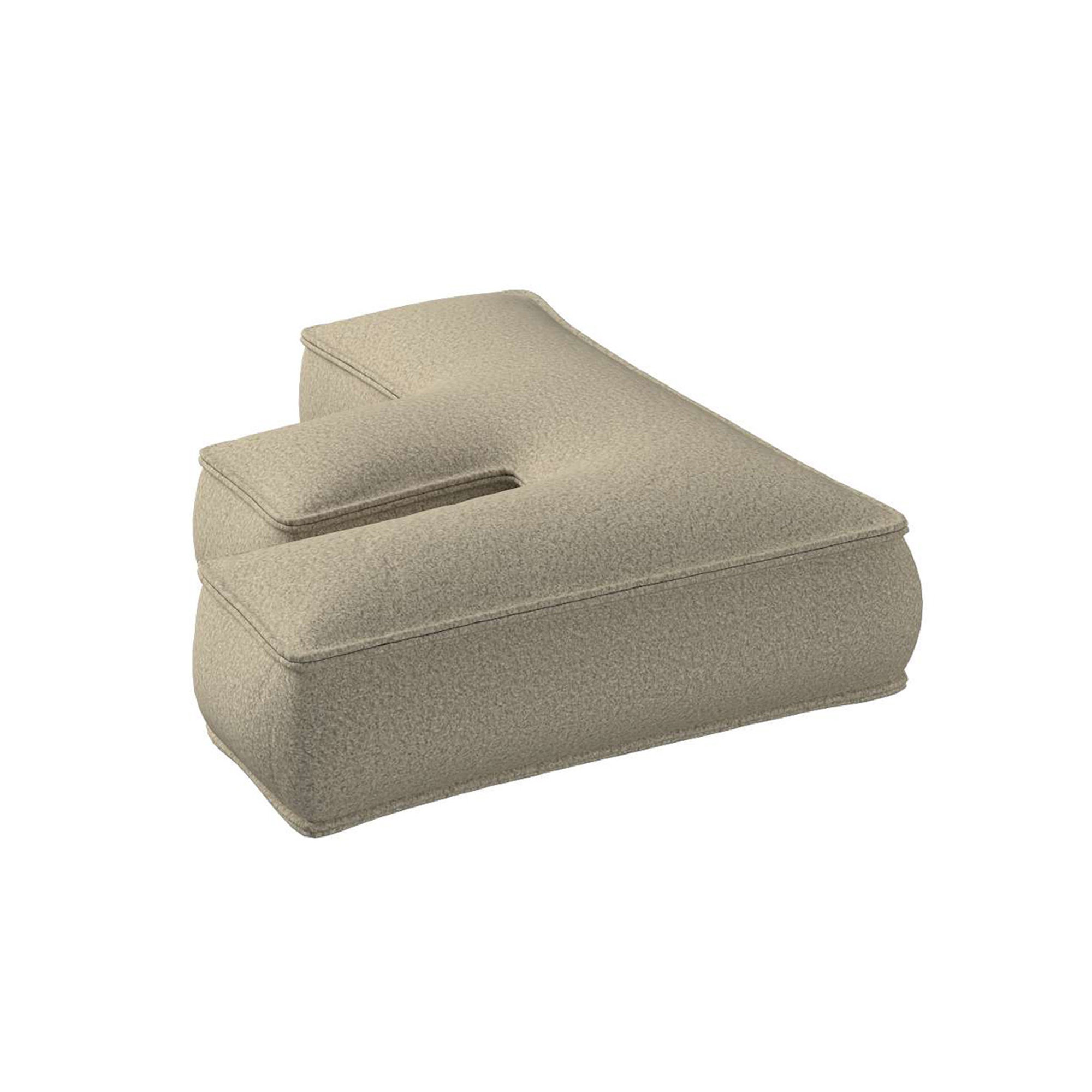 Cuscino con lettera F, 35x40 cm (Boucle) - beige chiaro Yellow Tipi vista1