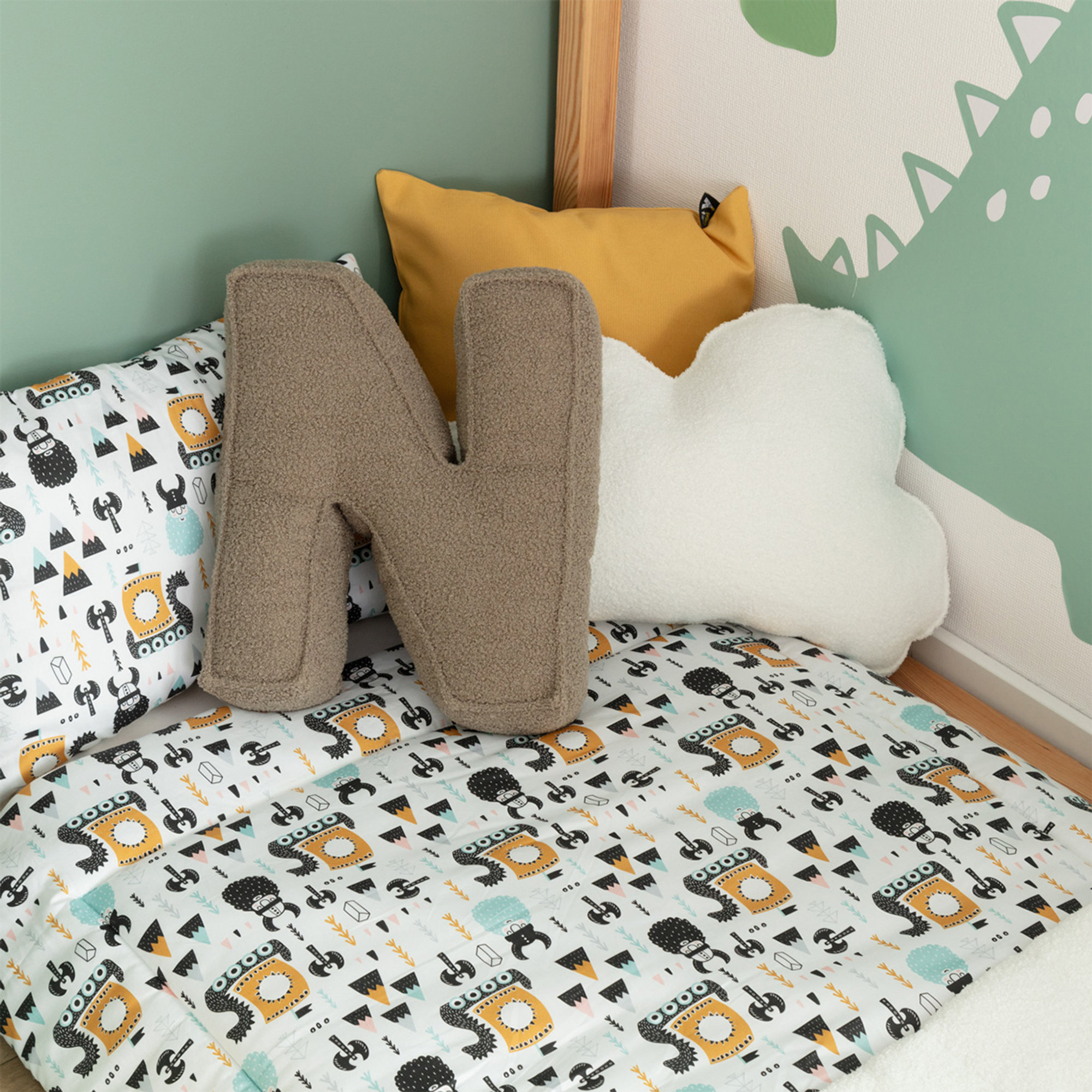 Cuscino con lettera N, 30x40 cm (Boucle) - beige scuro Yellow Tipi vista7