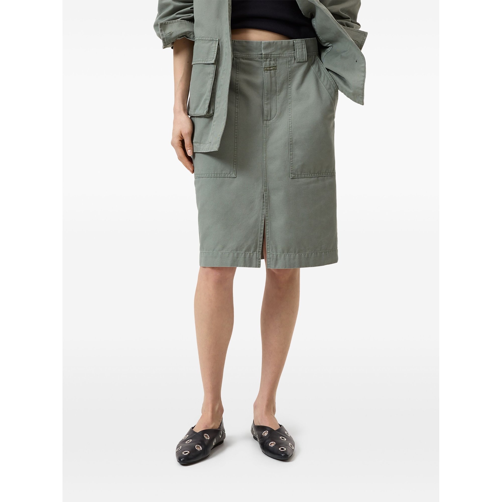 Utility Skirt C9330261h20 Closed vista1