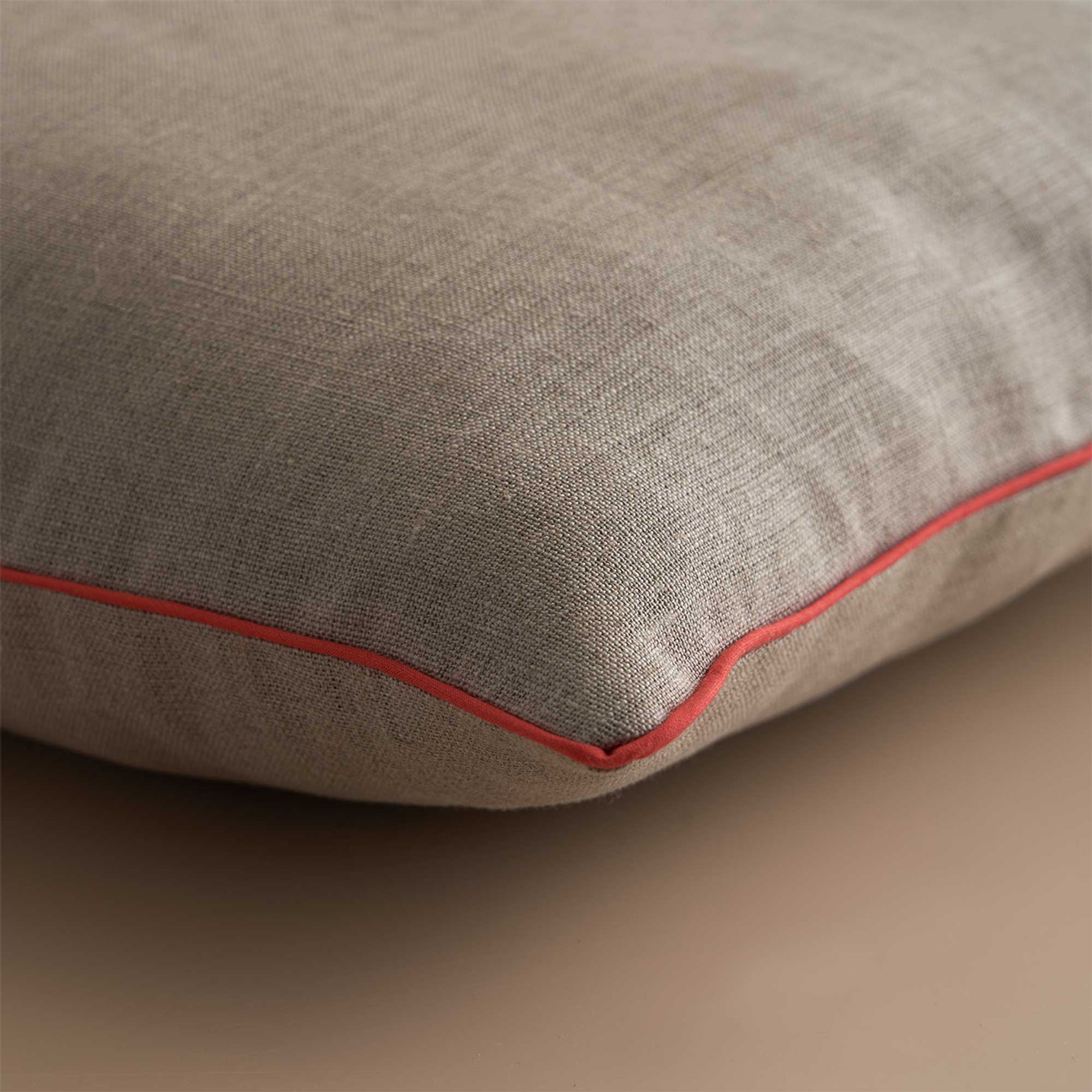 MILOS Cojín Decorativo, Natural/Coral, 45x45 Biancoperla vista3