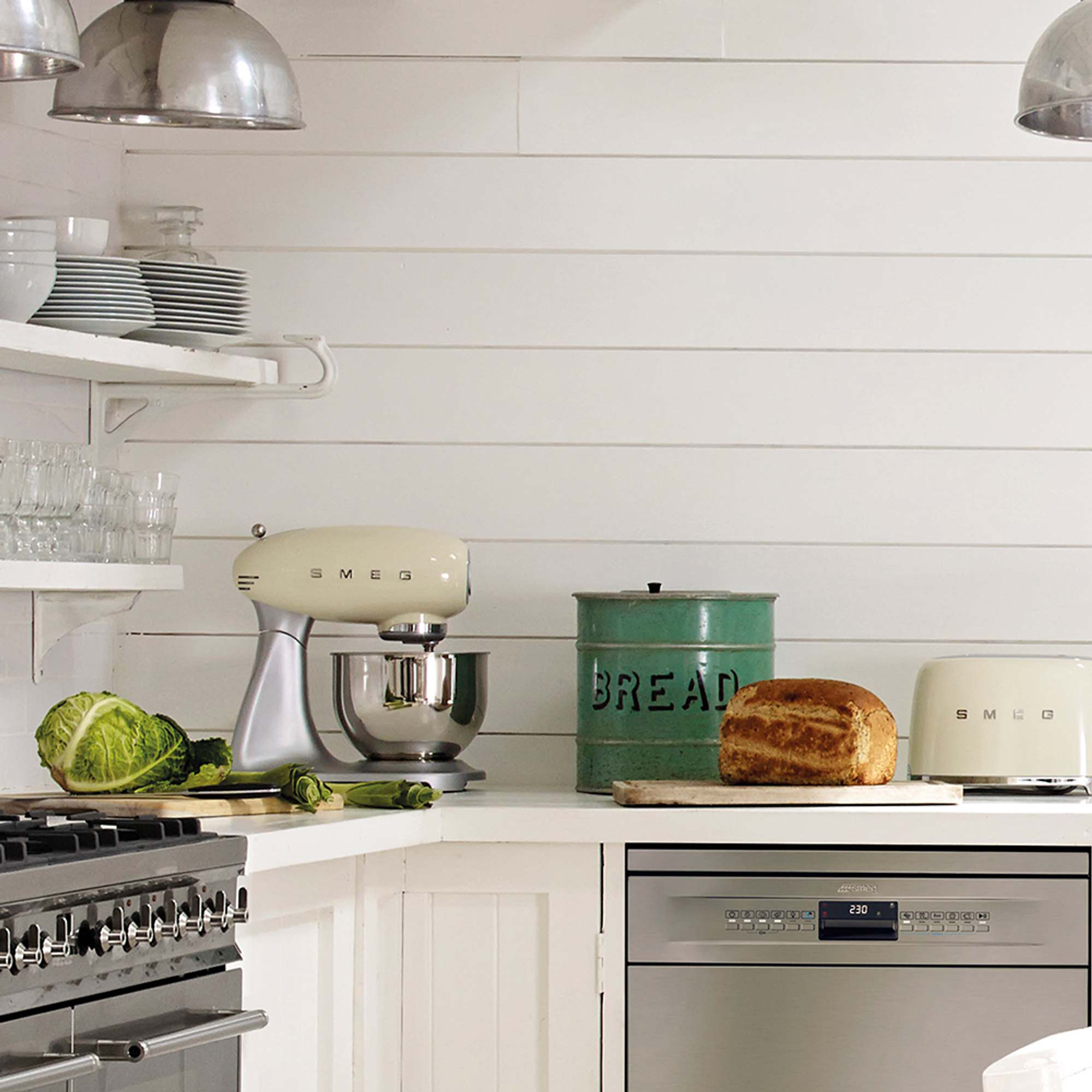 Impastatrice Standard , panna SMF02CREU smeg vista6