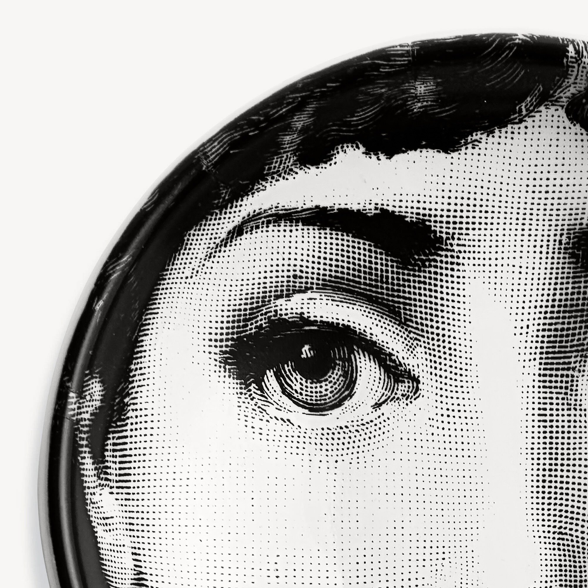 Posacenere Rotondo Tema e Variazioni N.137  P23x137 Fornasetti vista3
