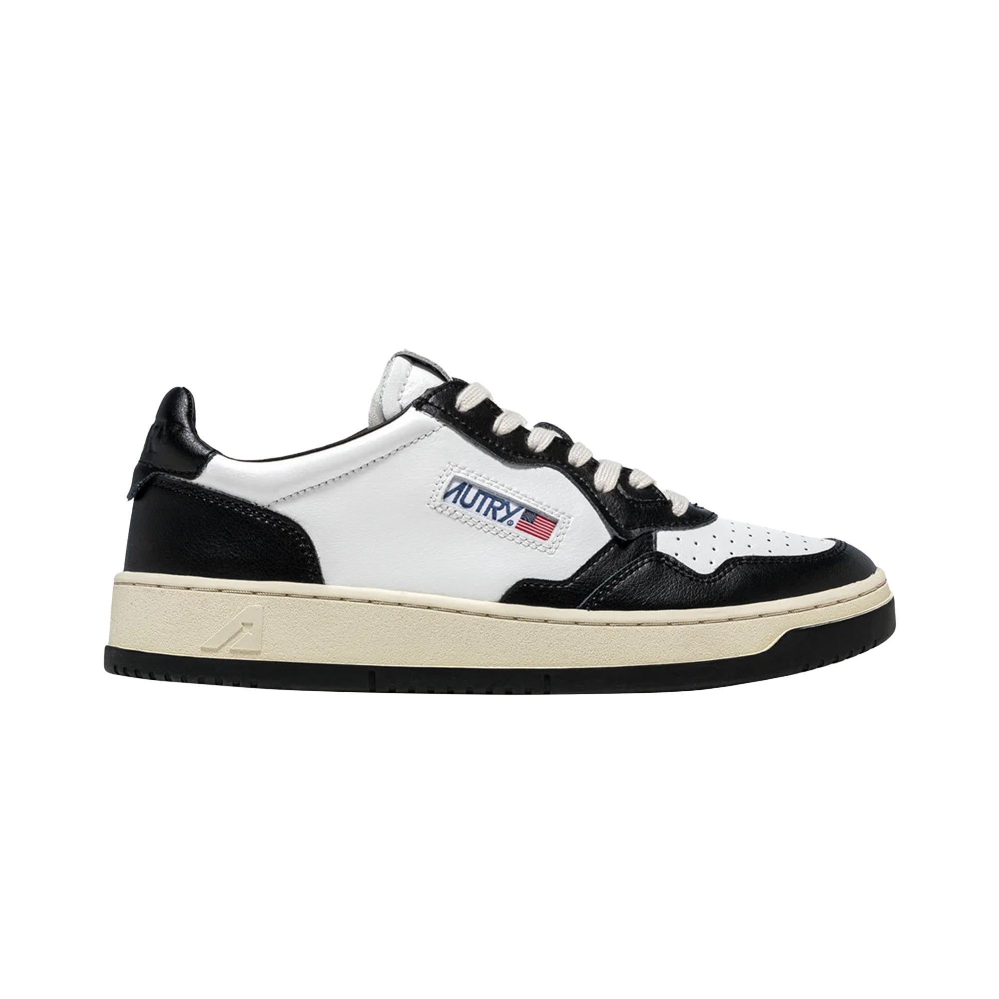 Medalist Low Black White Autry vista1