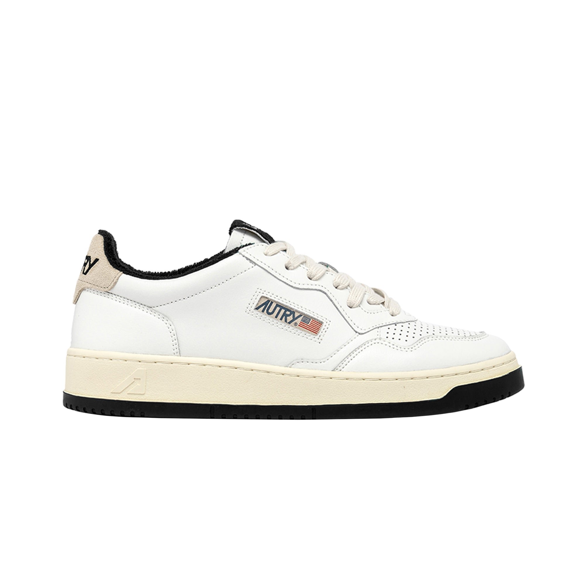 Medalist Low White Black Autry vista1