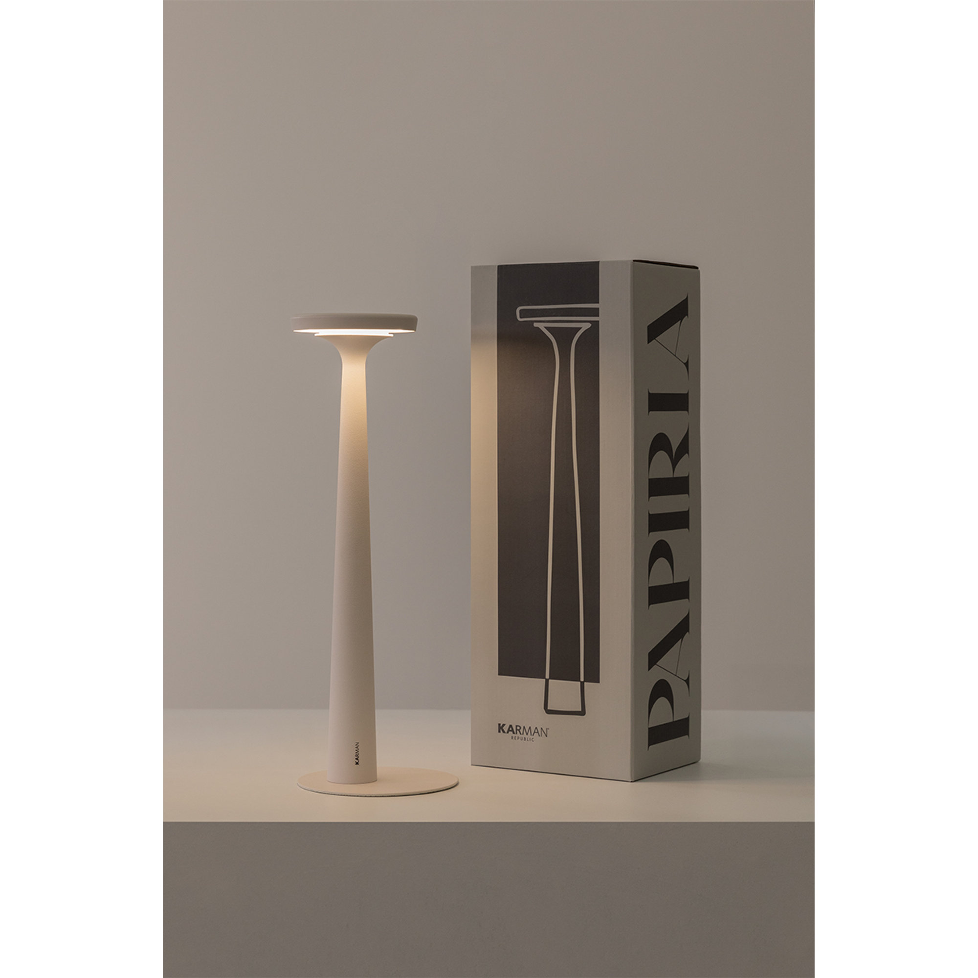 PAPIRIA table lamp - lampada da tavolo KARMAN vista29