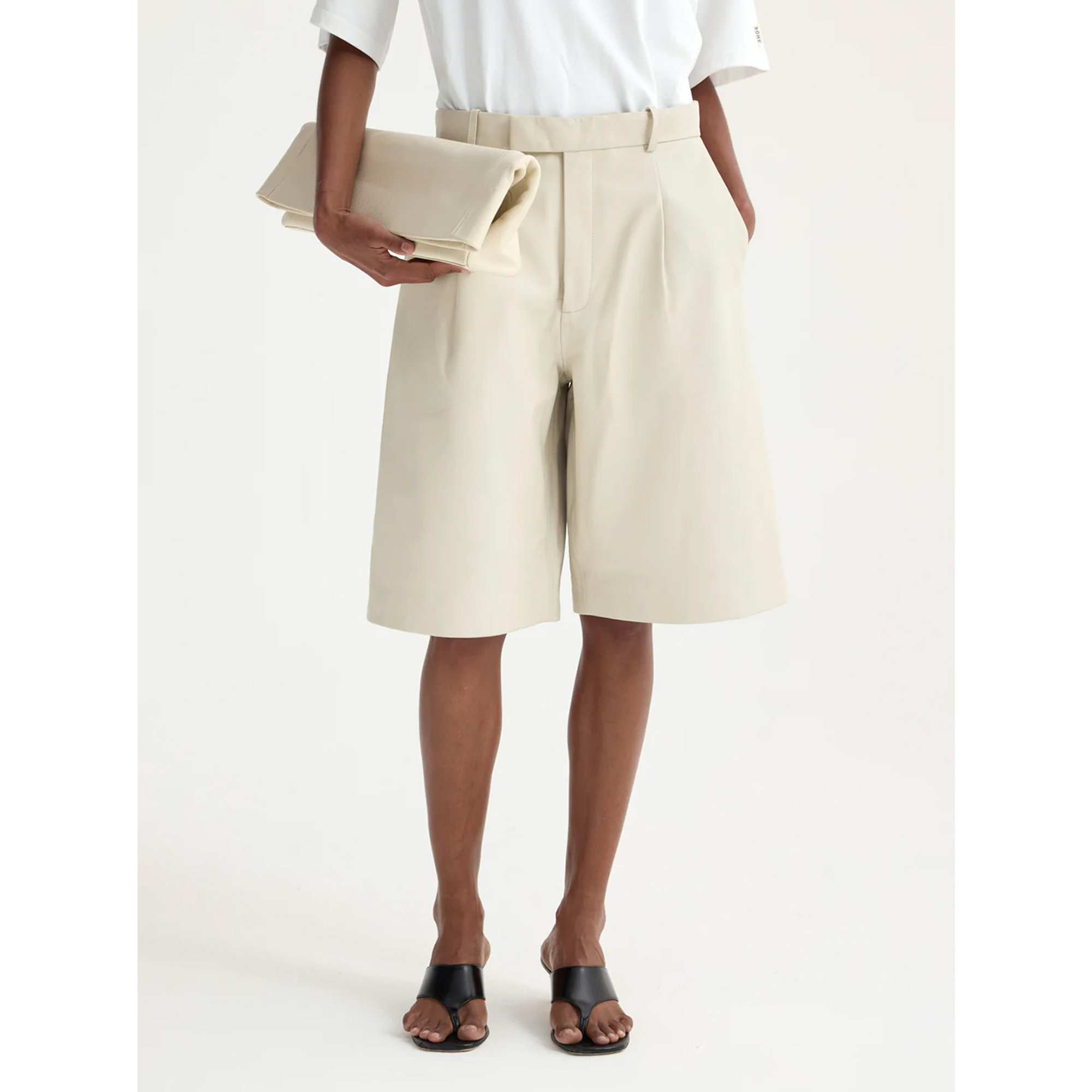 Leather Loose Fit Shorts 41532184 ROHE vista2