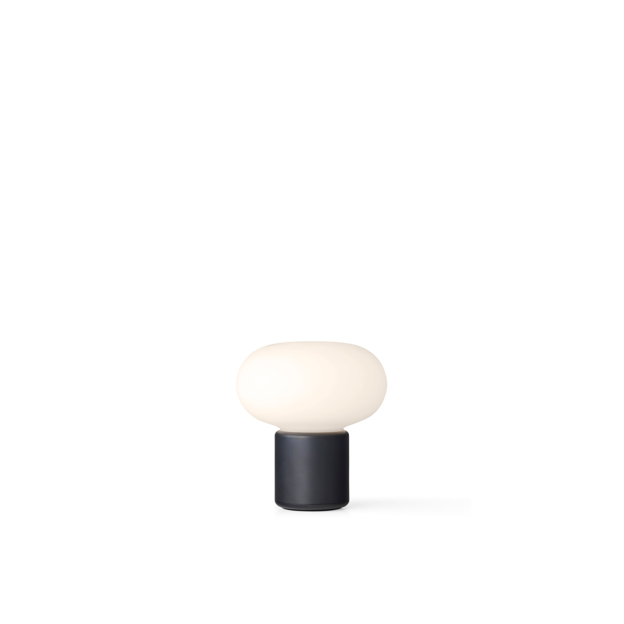 Karl-Johan Portatile Lampada da tavolo, Cold Nero New Works vista1