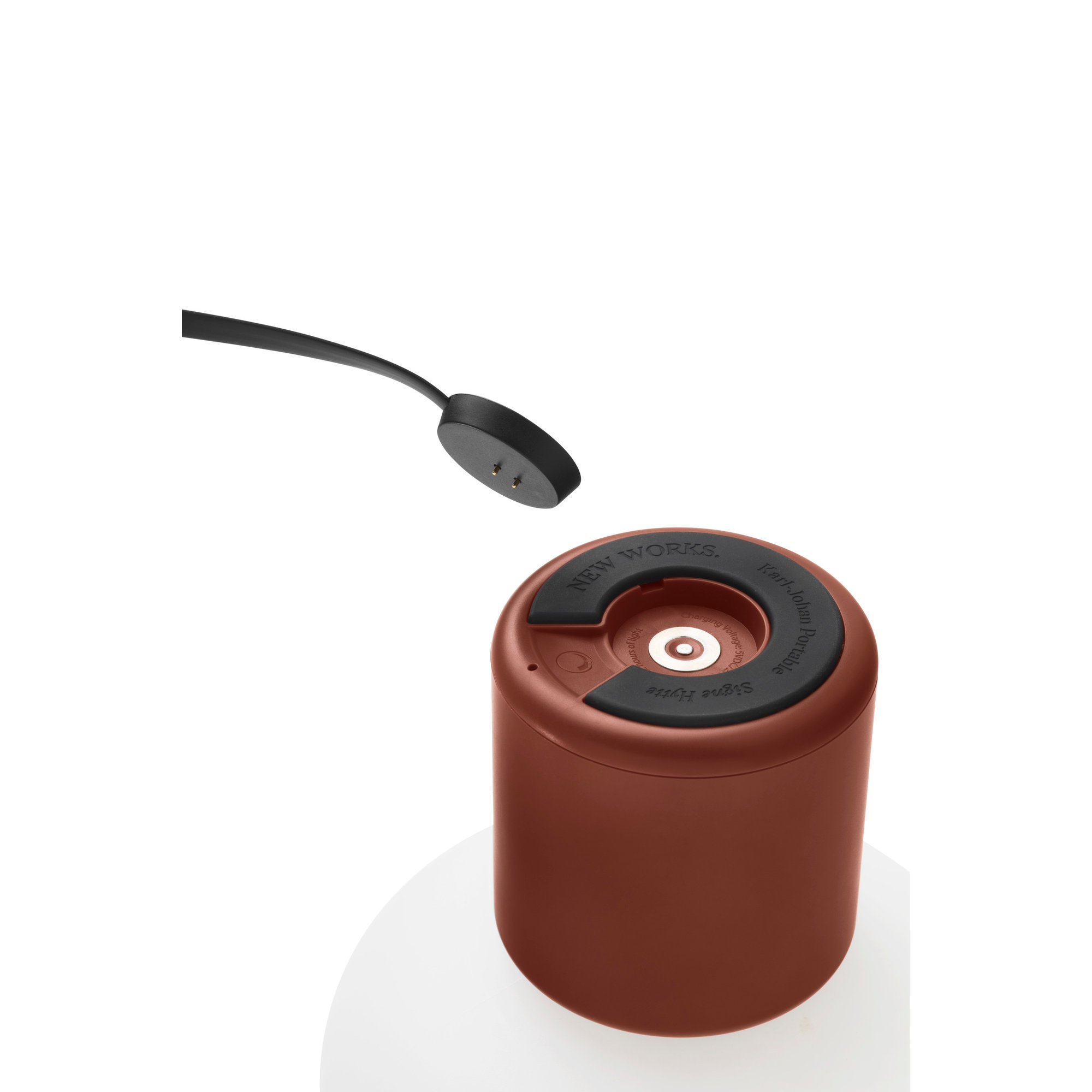Karl-Johan Portatile Lampada da tavolo, Earth Red New Works vista2
