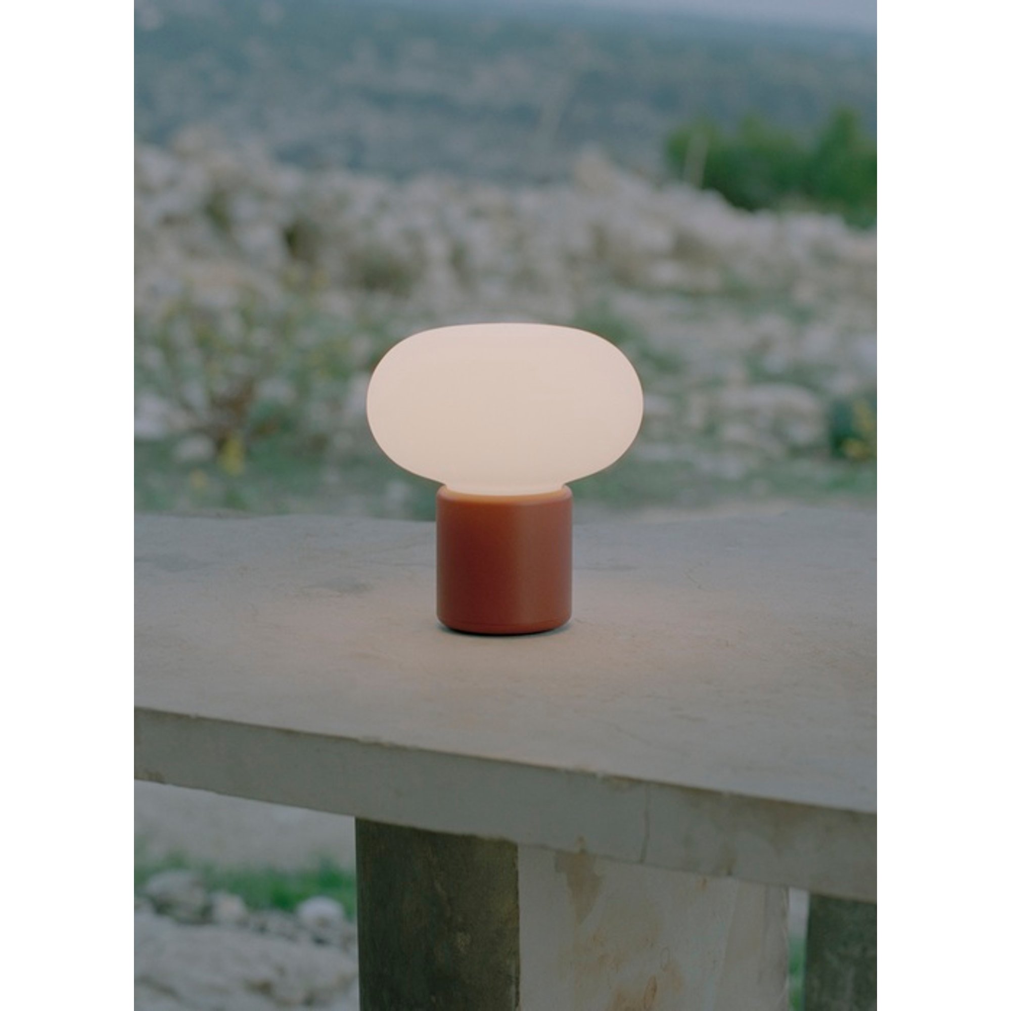 Karl-Johan Portatile Lampada da tavolo, Earth Red New Works vista4