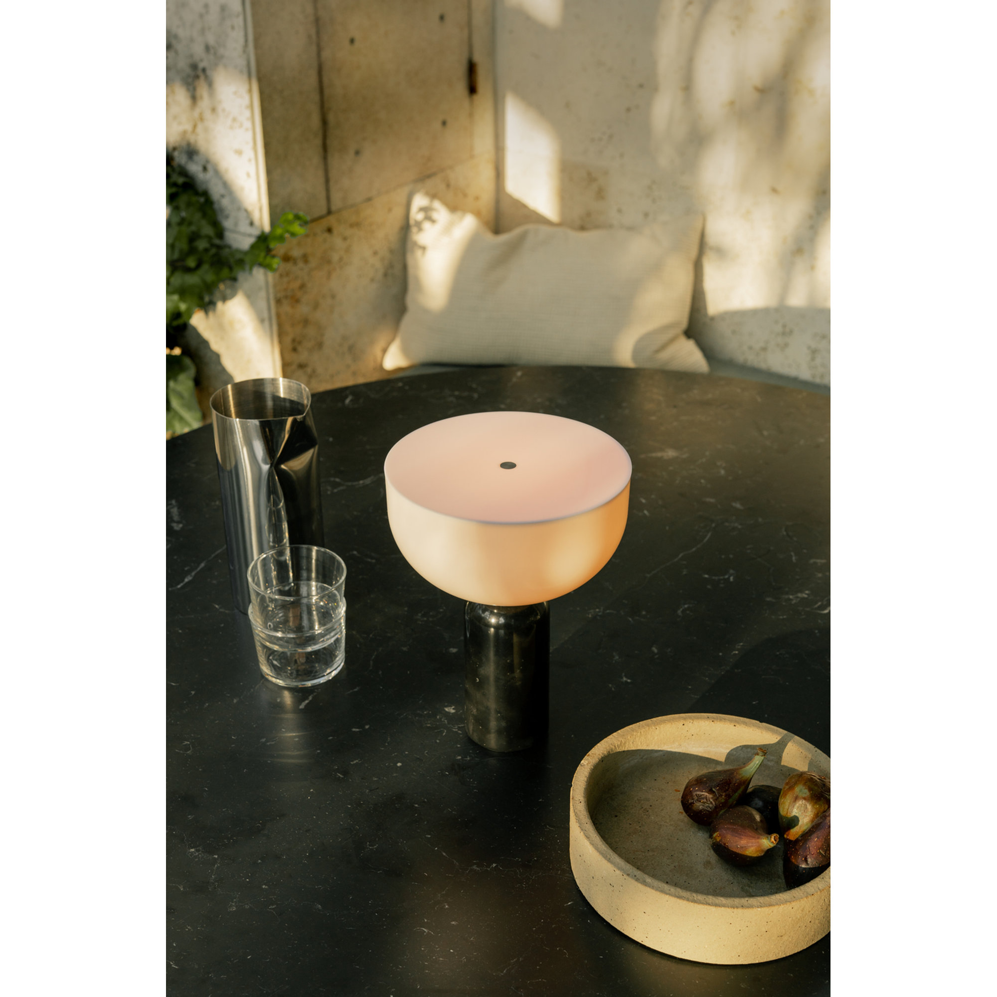 Kizu Portatile Lampada da tavolo, Nero Marmo New Works vista5