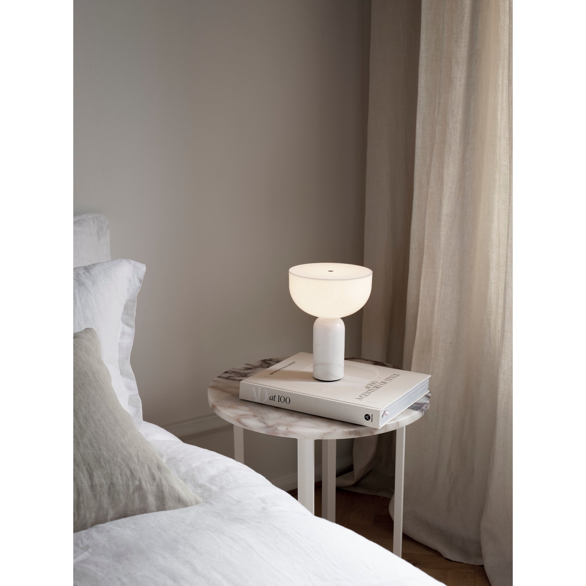 Kizu Portatile Lampada da tavolo, Bianco Marmo New Works vista6