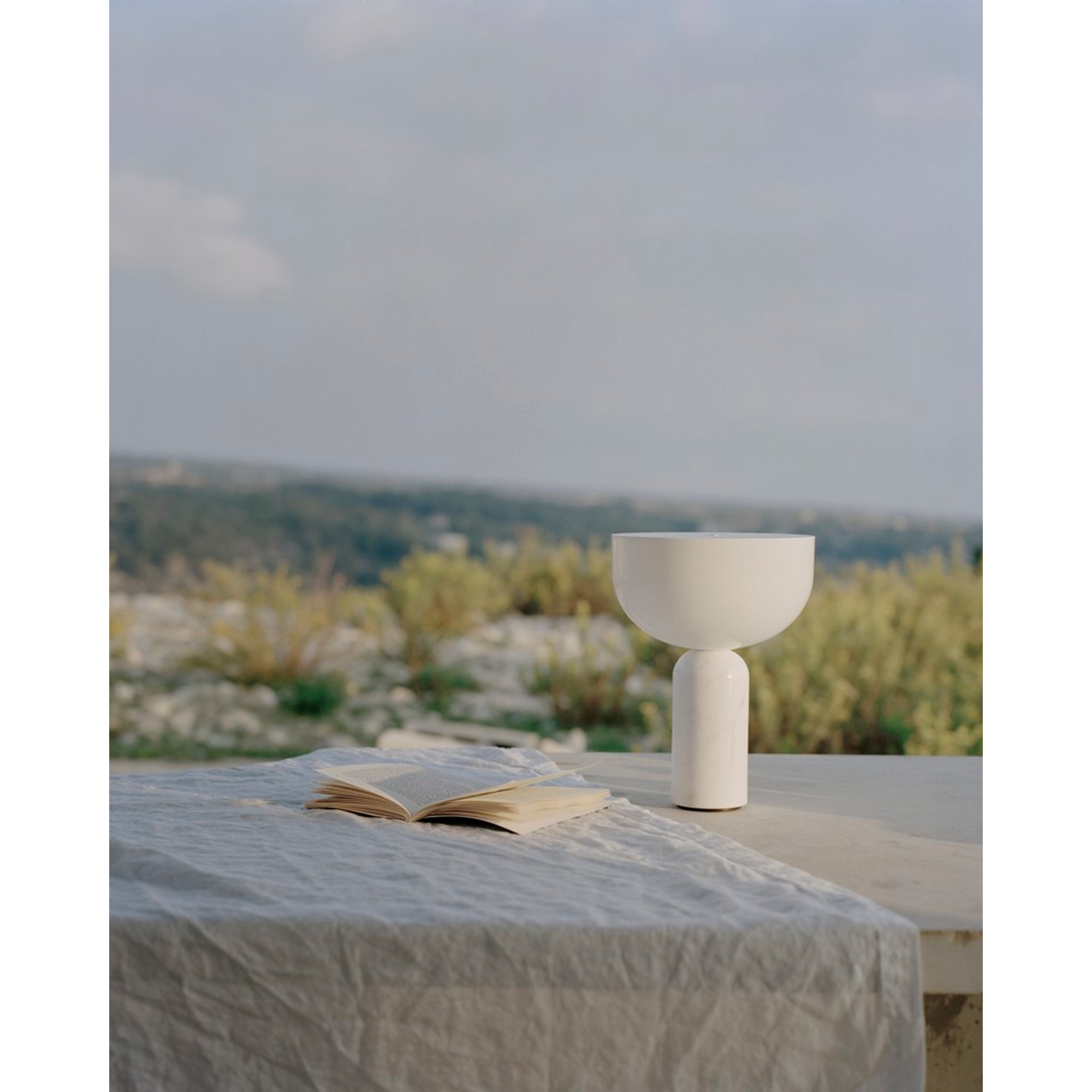 Kizu Portatile Lampada da tavolo, Bianco Marmo New Works vista7