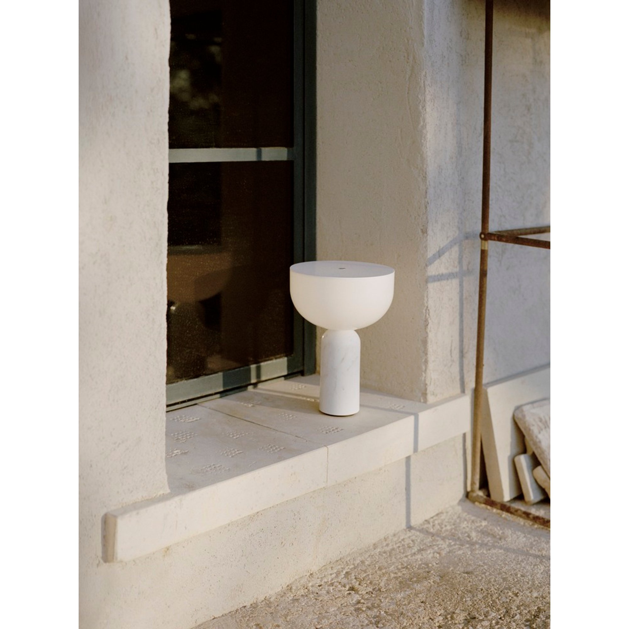 Kizu Portatile Lampada da tavolo, Bianco Marmo New Works vista8
