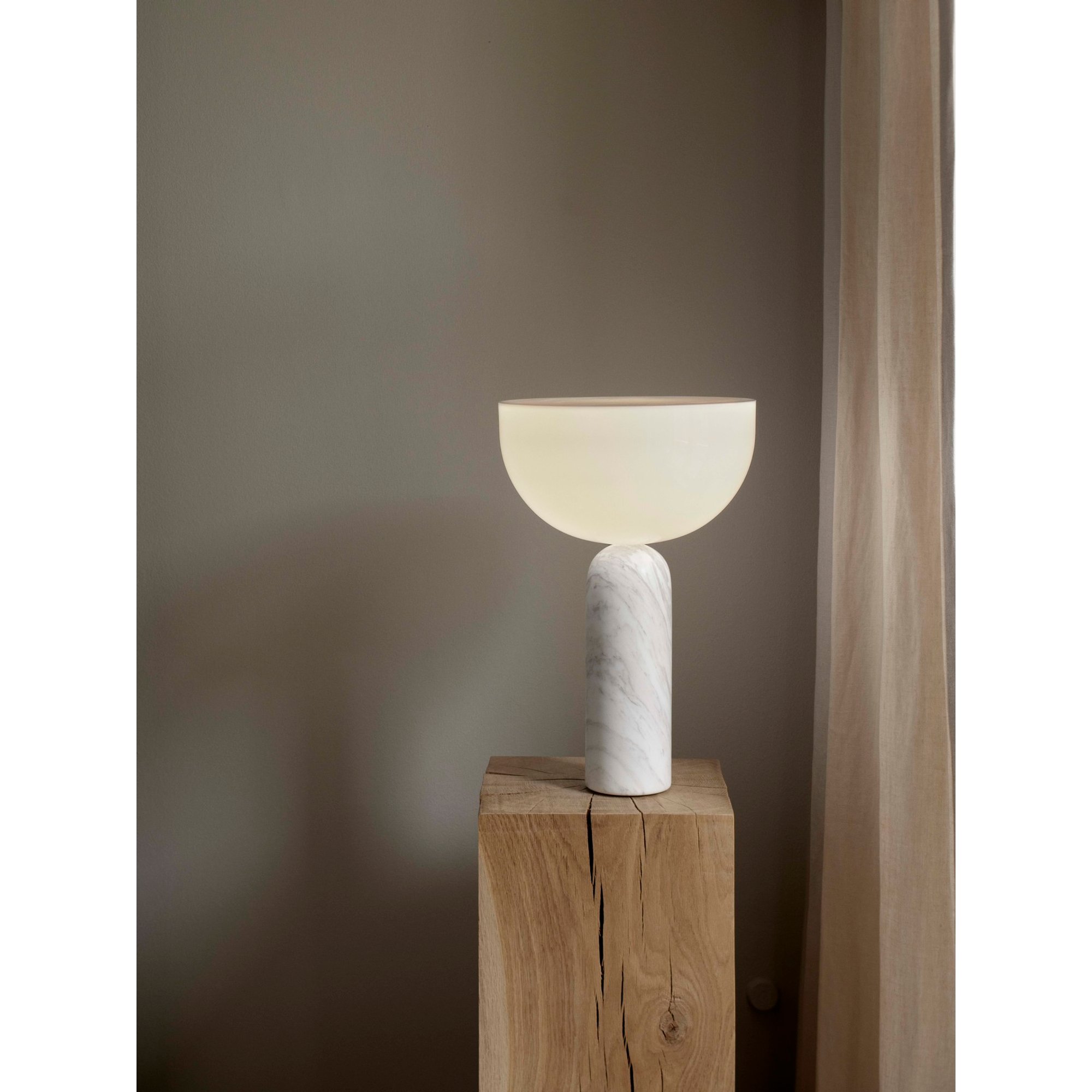 Kizu Lampada da tavolo, Large, Bianco Marmo, EU New Works vista2