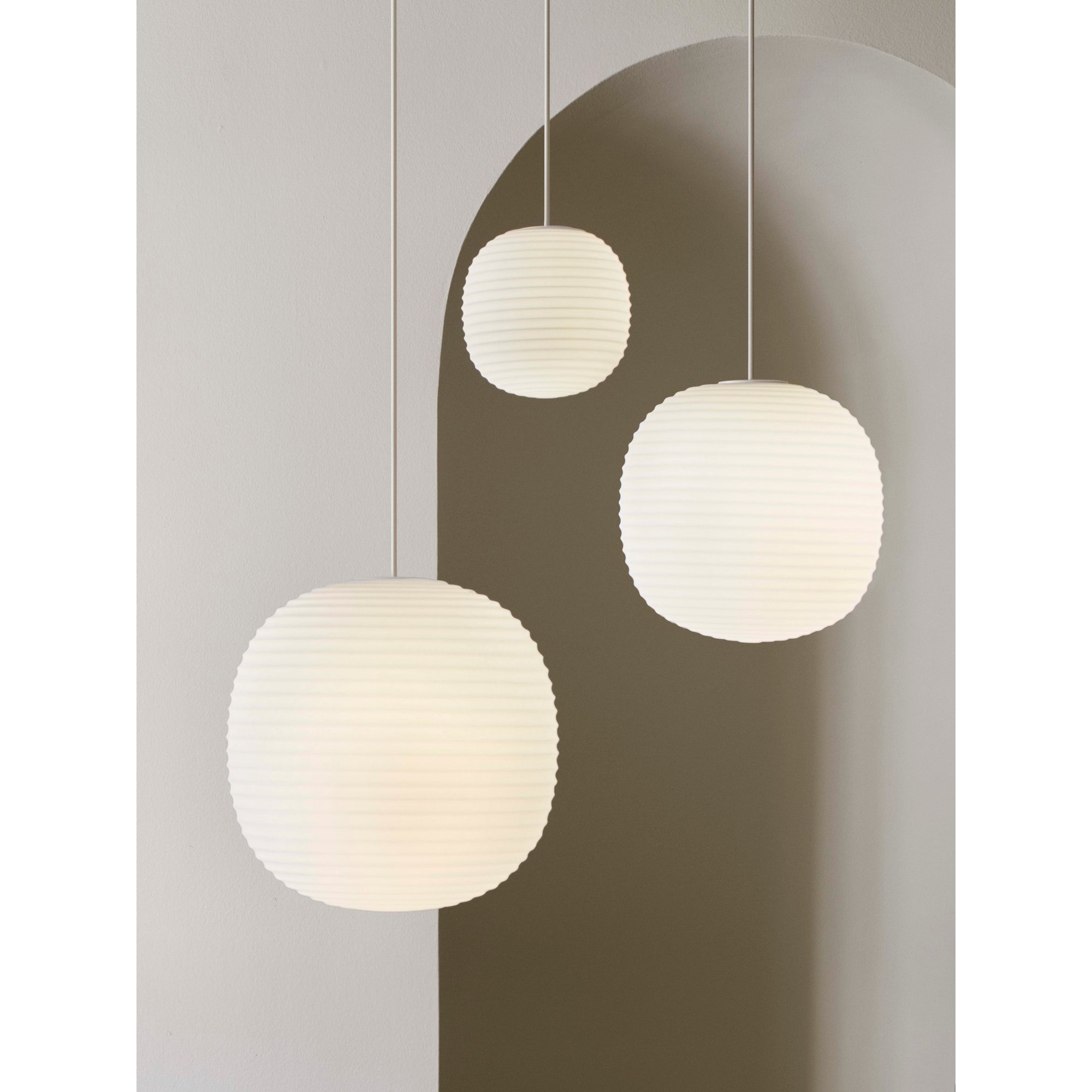 Lantern Lampada a sospensione, Medium Ø30, Bianco Vetro opalino, EU/UK/AU New Works vista2