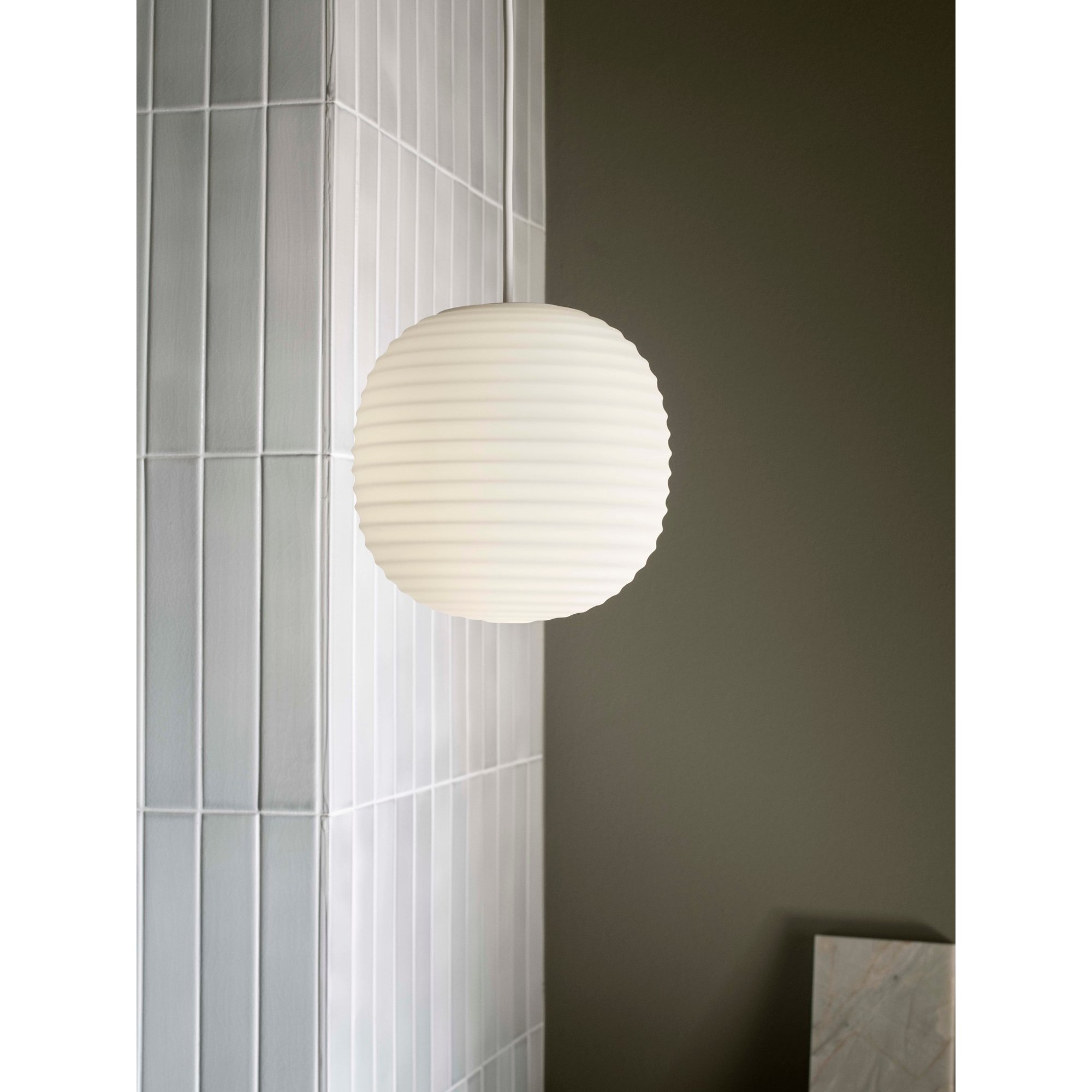 Lantern Lampada a sospensione, Small Ø20, Bianco Vetro opalino, EU/UK/AU New Works vista3