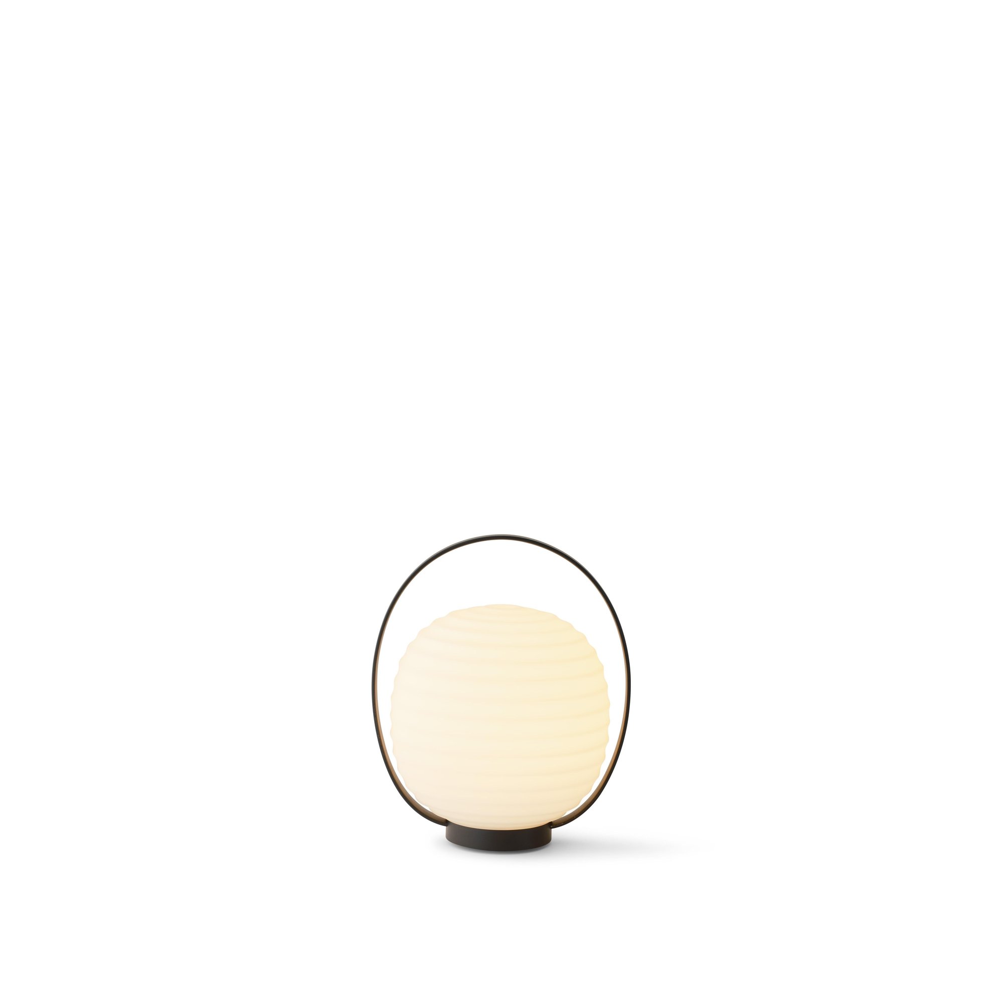 Lantern Portatile Lampada da tavolo New Works vista1