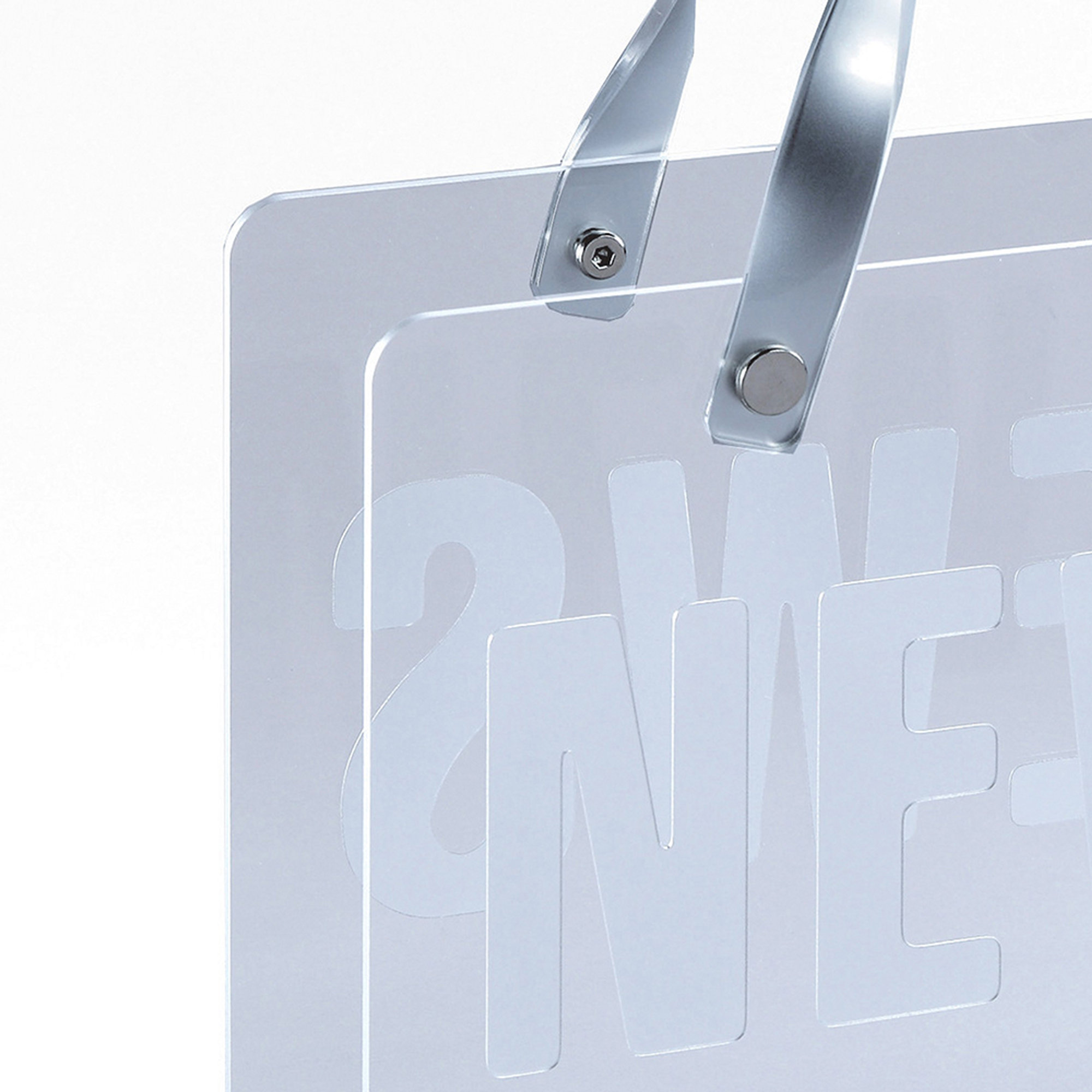 REVISTA NEWS CLEAR en acrílico transparente Iplex - 2019 vista2