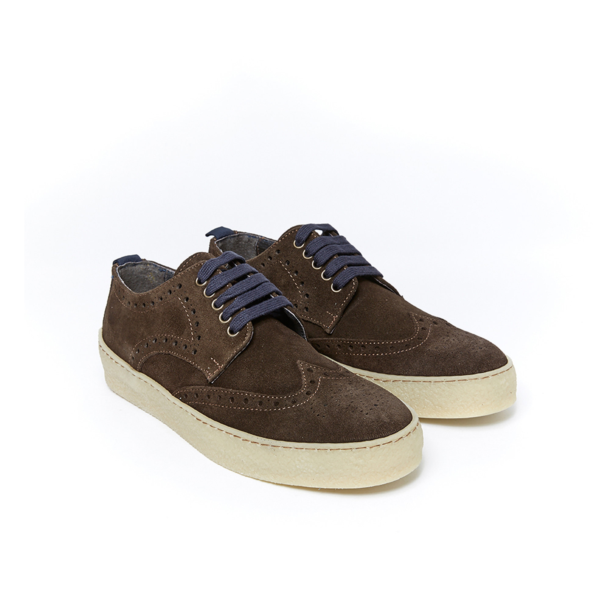 Sneakers da uomo con dettagli a coda di  rondine, testa di moro FRANK DANIEL  vista0