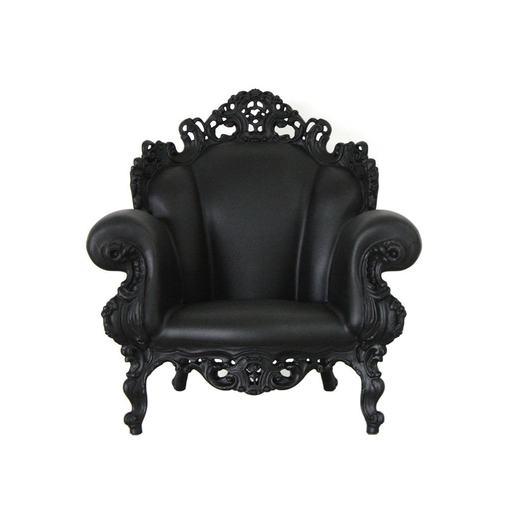 Кресло в готическом стиле