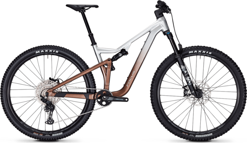 2024 Focus Thron