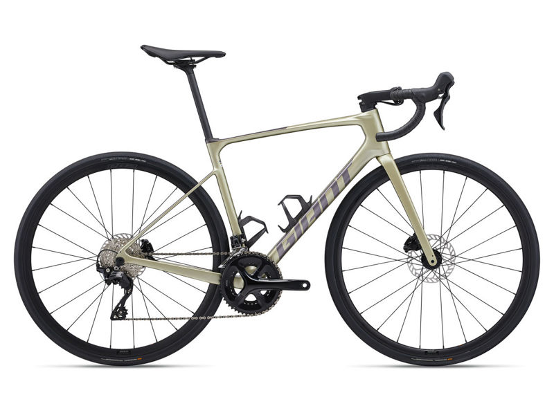 2024 Giant Defy Advance